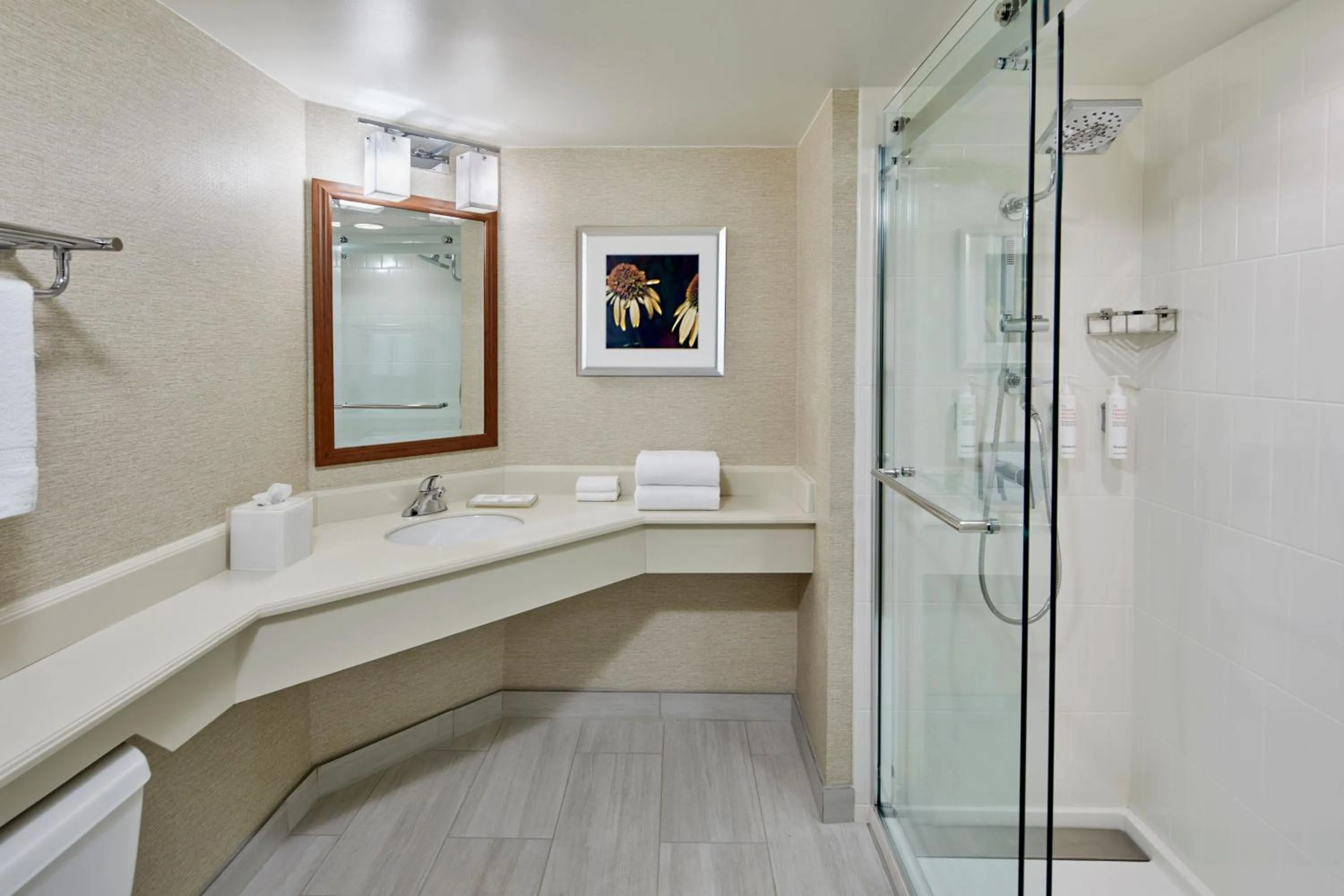 Bathroom in Atlanta Marriott Alpharetta