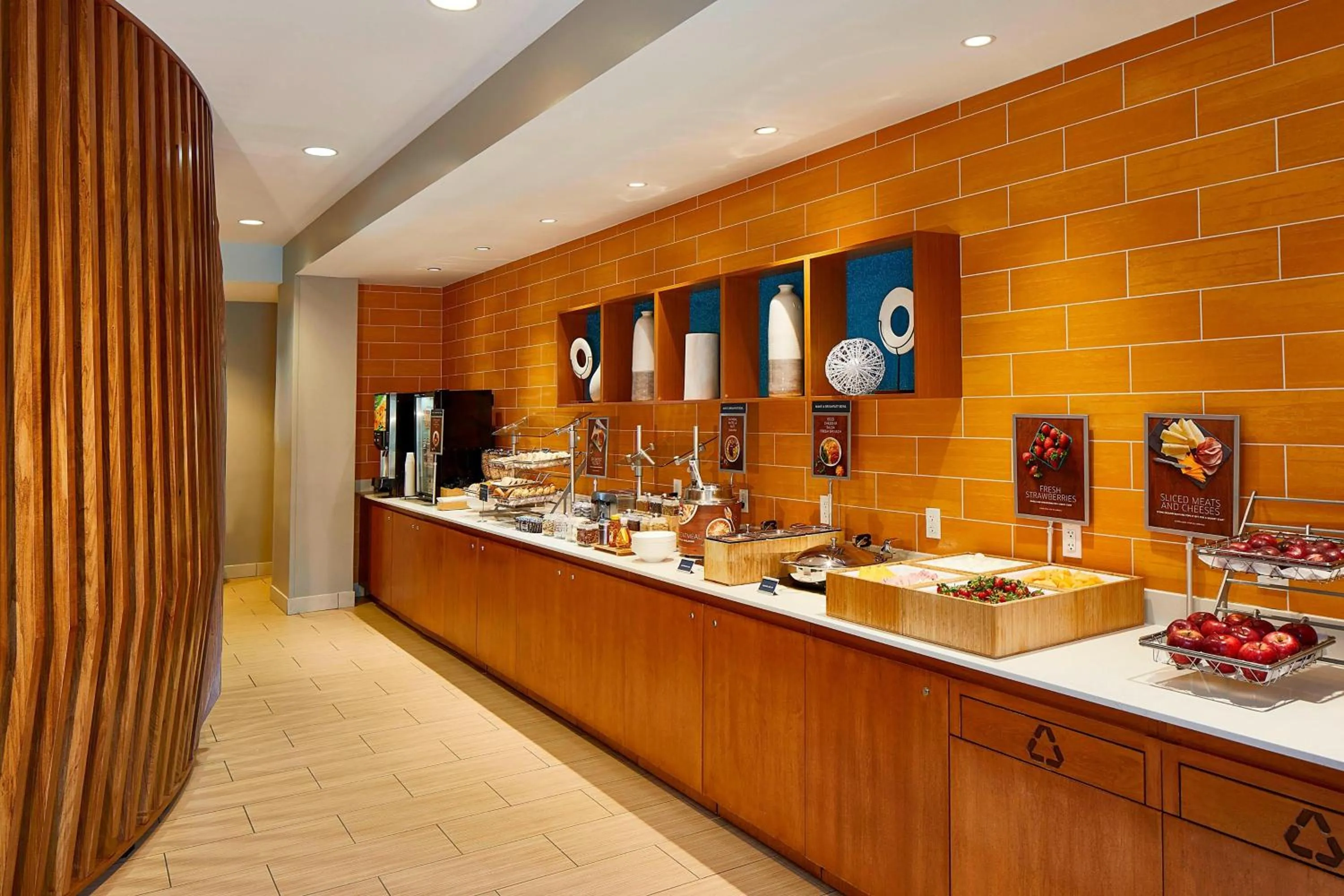 Breakfast in SpringHill Suites by Marriott Atlanta Airport Gateway