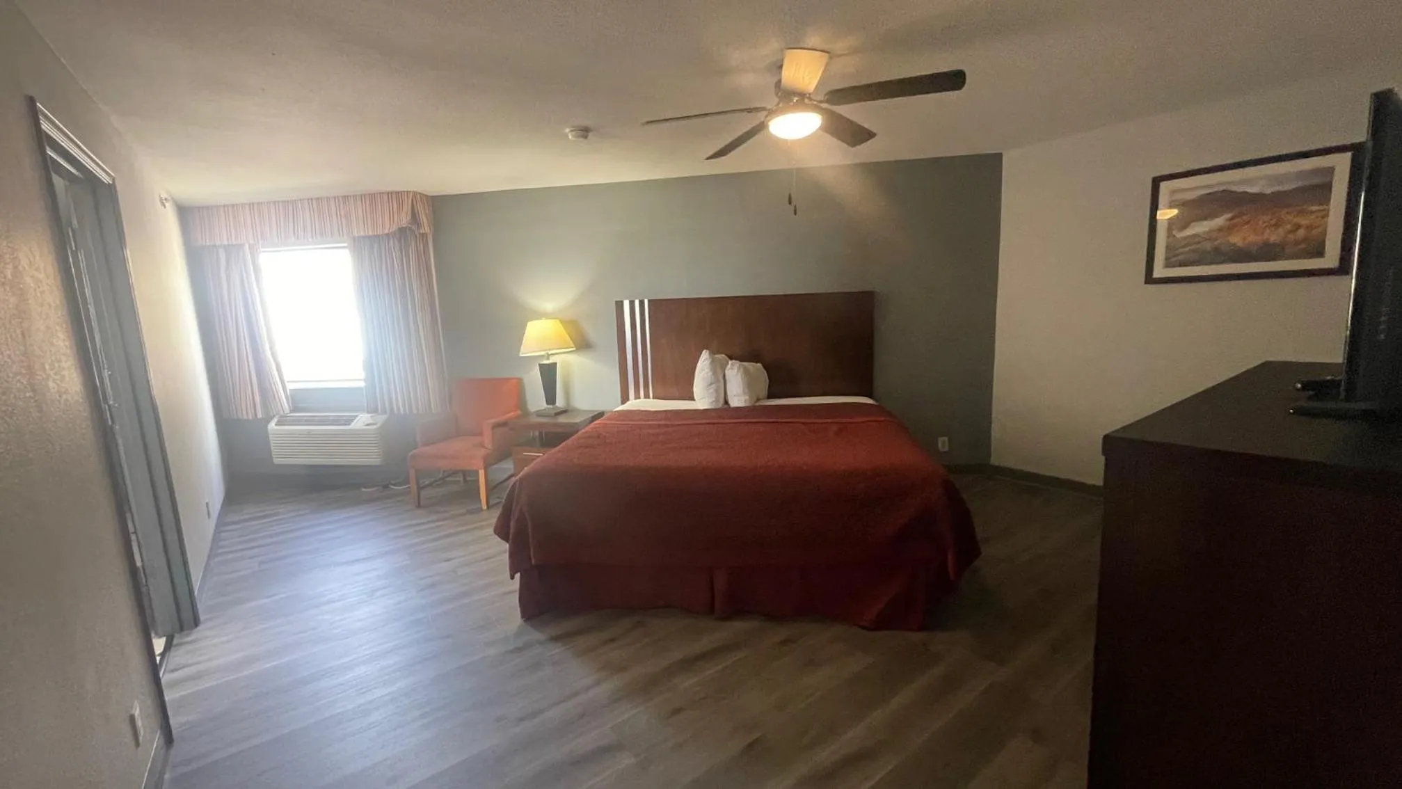 Bedroom, Bed in Days Inn & Suites by Wyndham Winnie