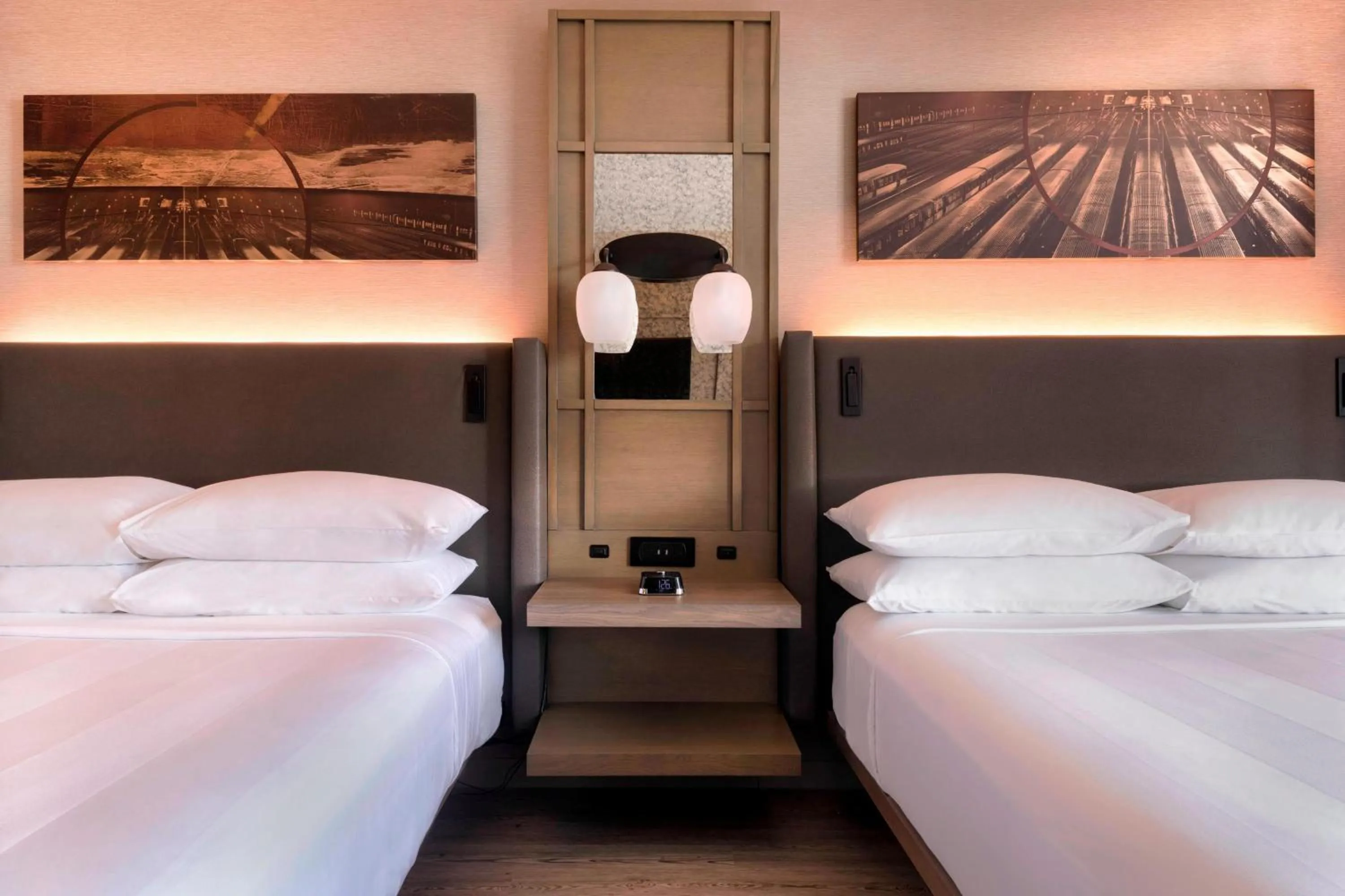 Bedroom, Bed in Atlanta Marriott Northeast/Emory Area