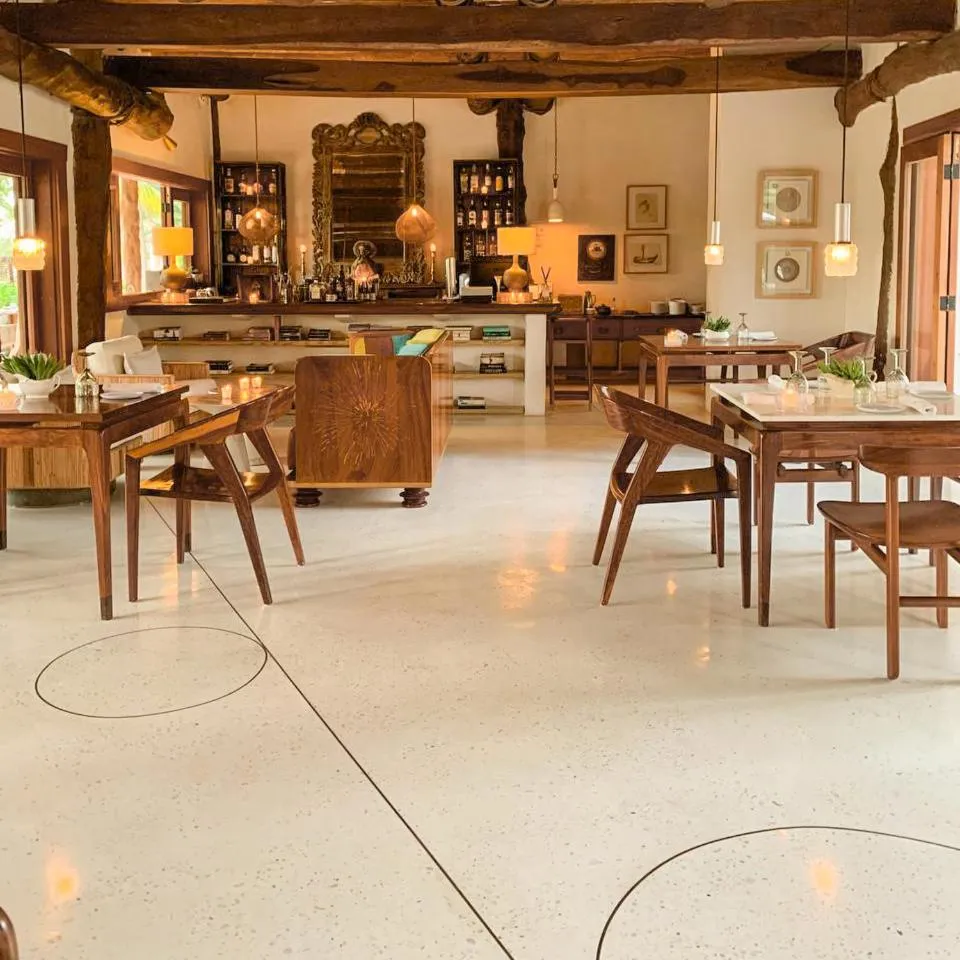 Restaurant/places to eat in Ser Casasandra Boutique Hotel