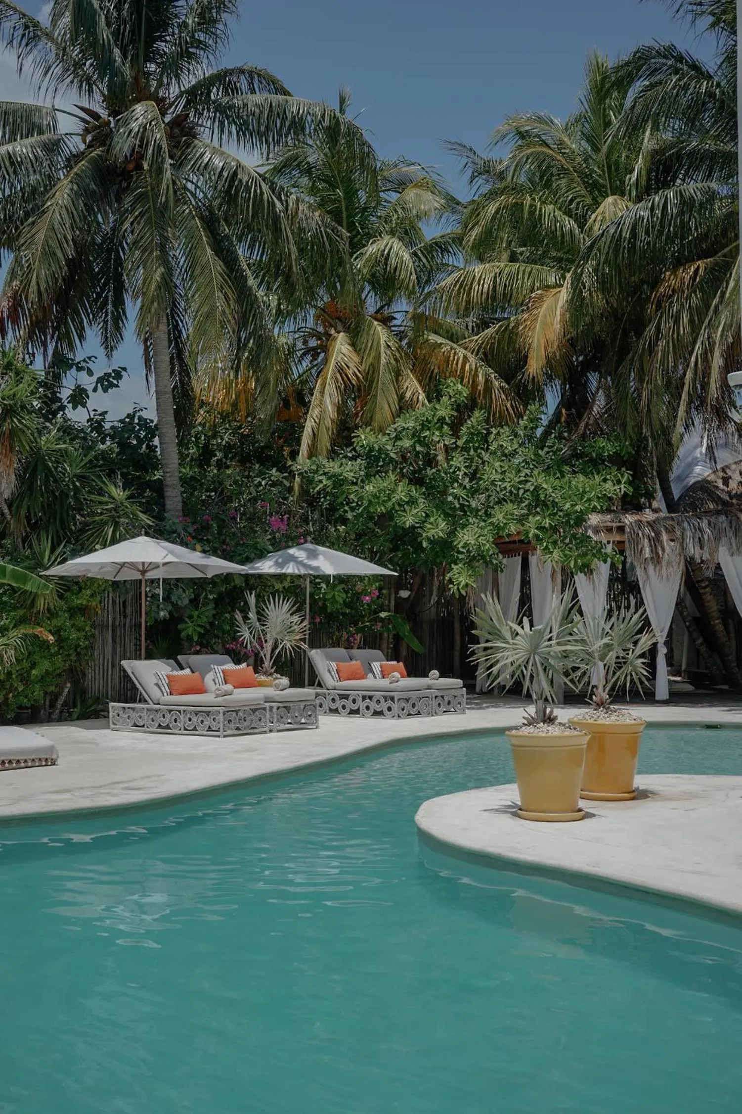 Swimming pool in Ser Casasandra Boutique Hotel