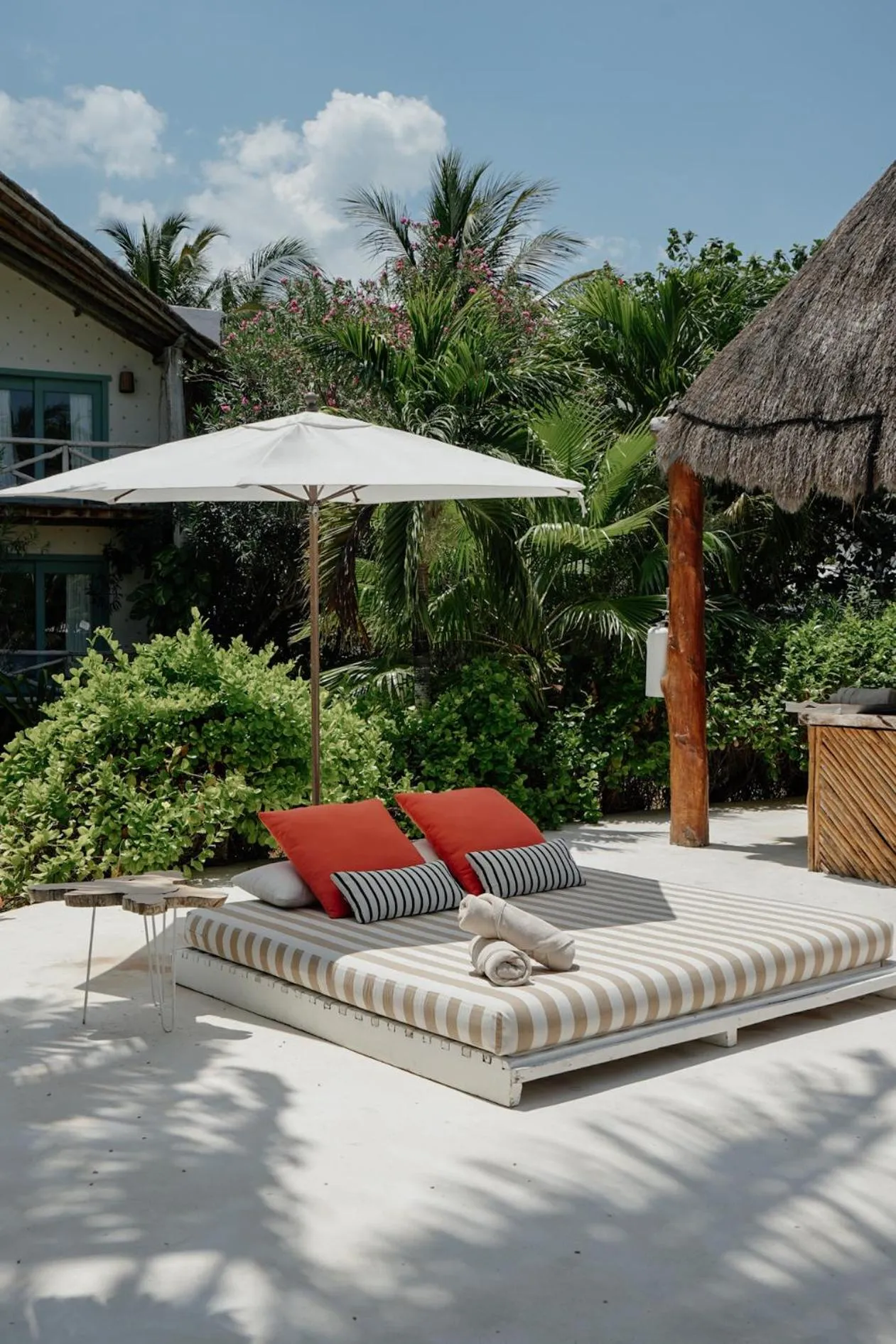 Swimming pool in Ser Casasandra Boutique Hotel