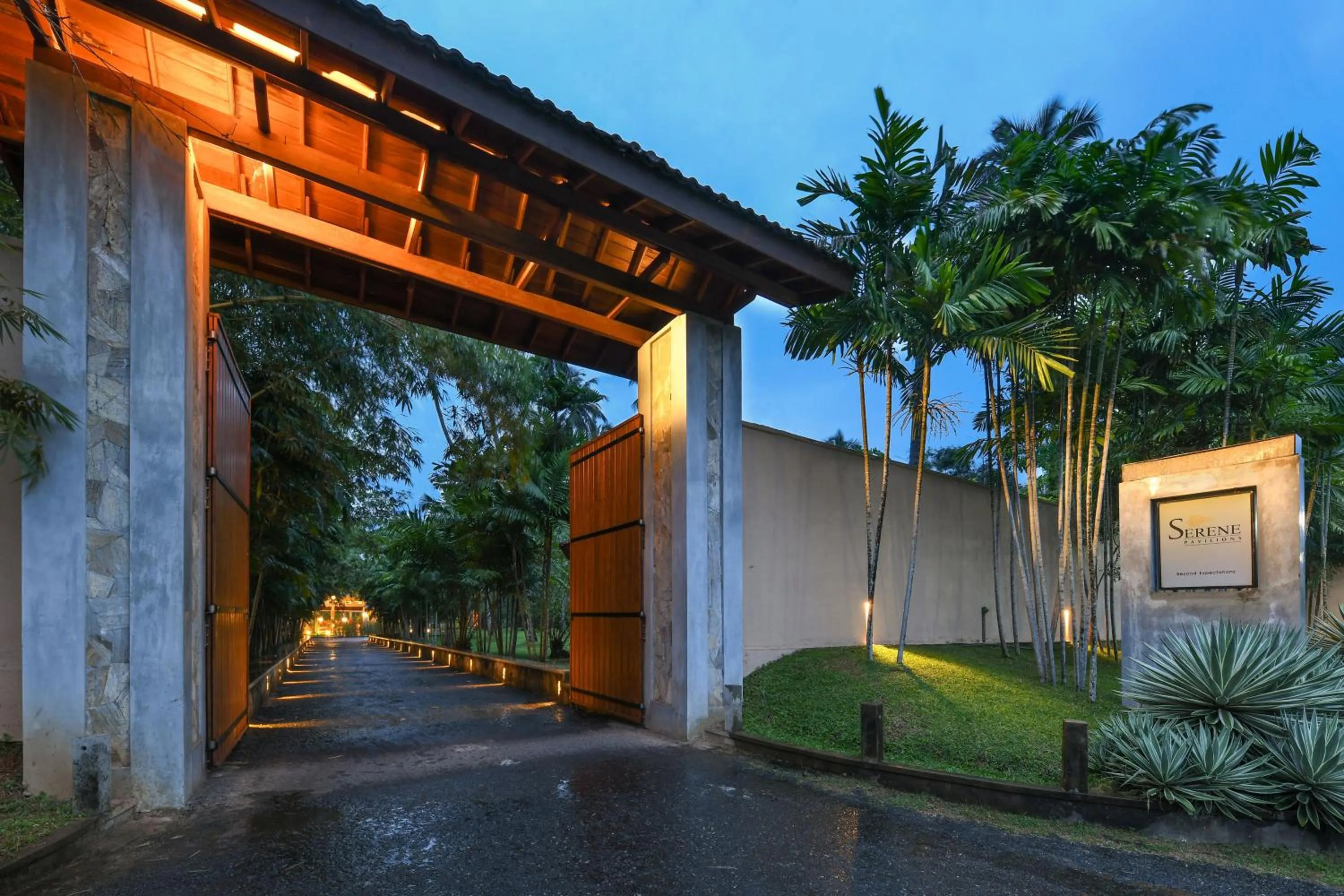 Facade/entrance in Clove Beach Wadduwa