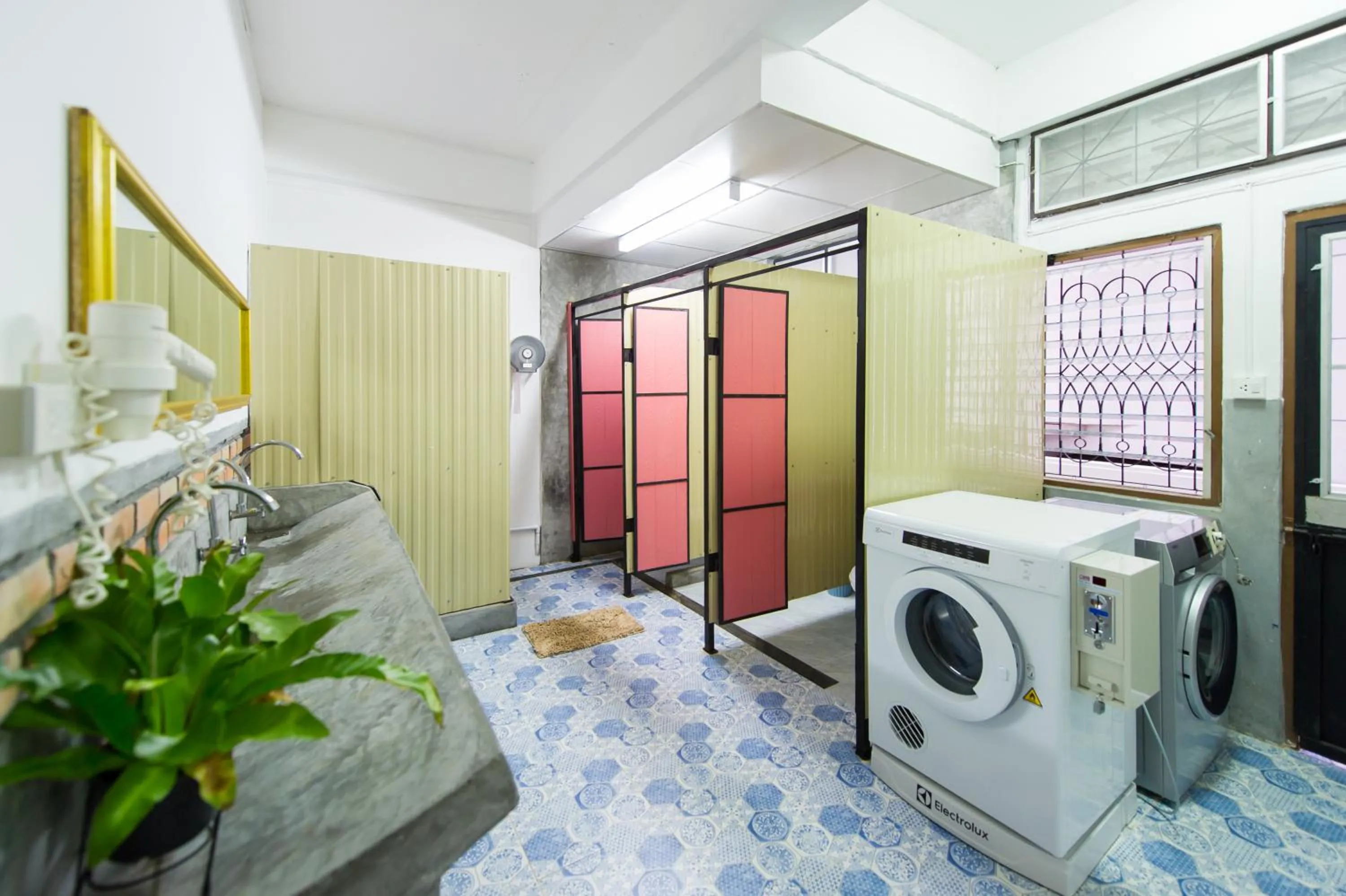 The Neighbors Hostel