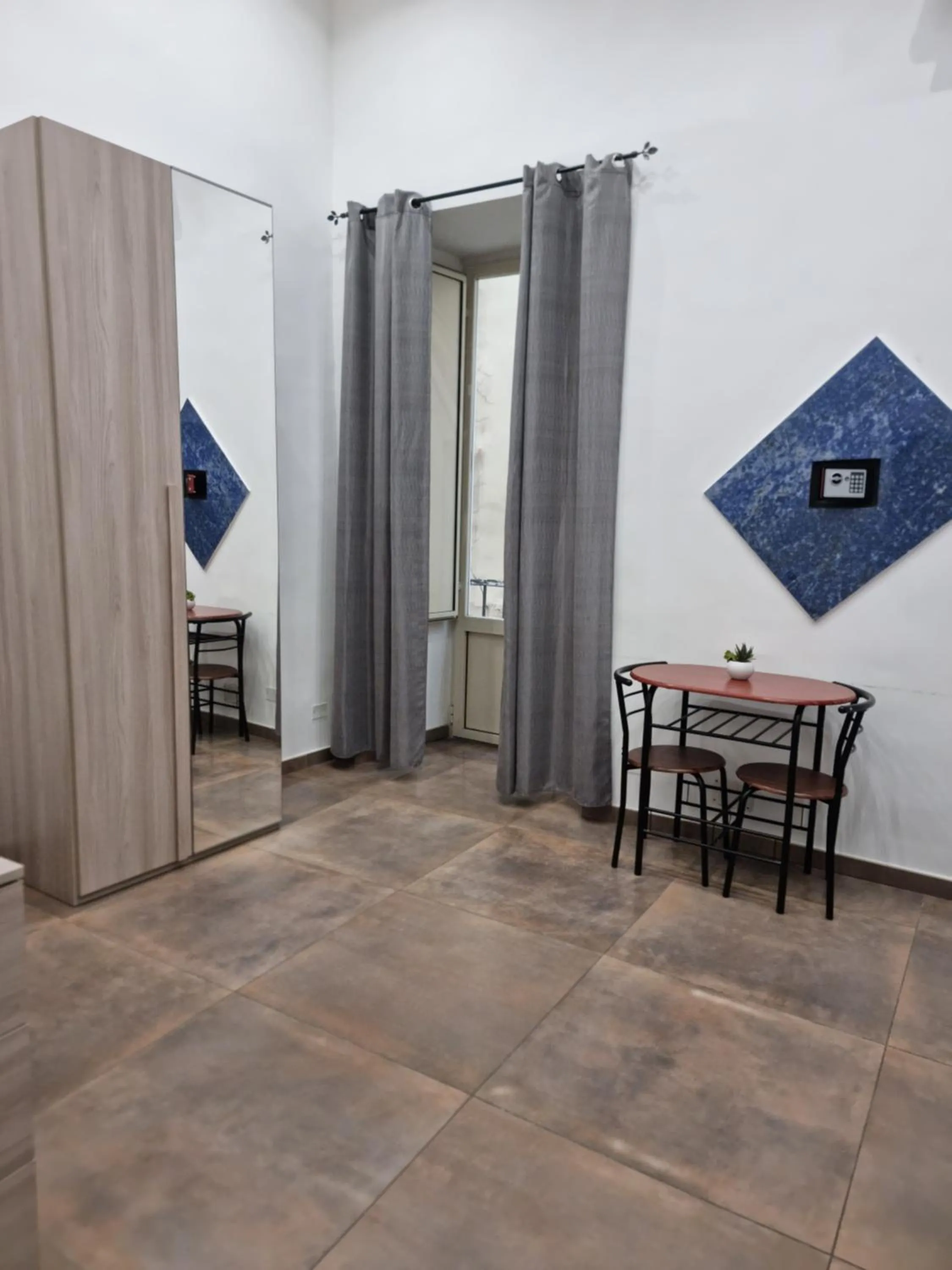 Photo of the whole room in EL Corazon De Napoles, Centro Històrico