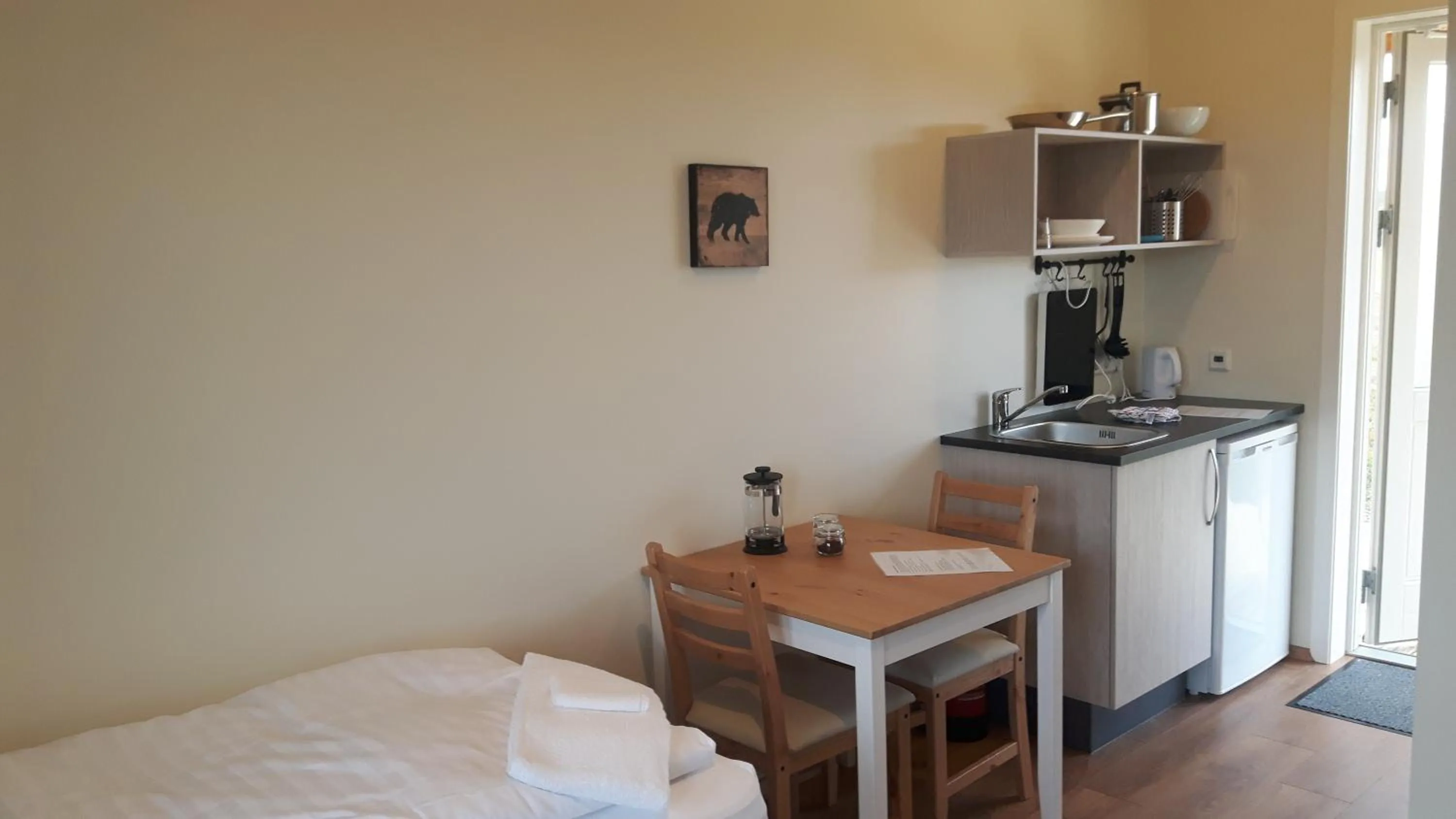 Coffee/tea facilities, Bed in Hjartarstaðir Guesthouse