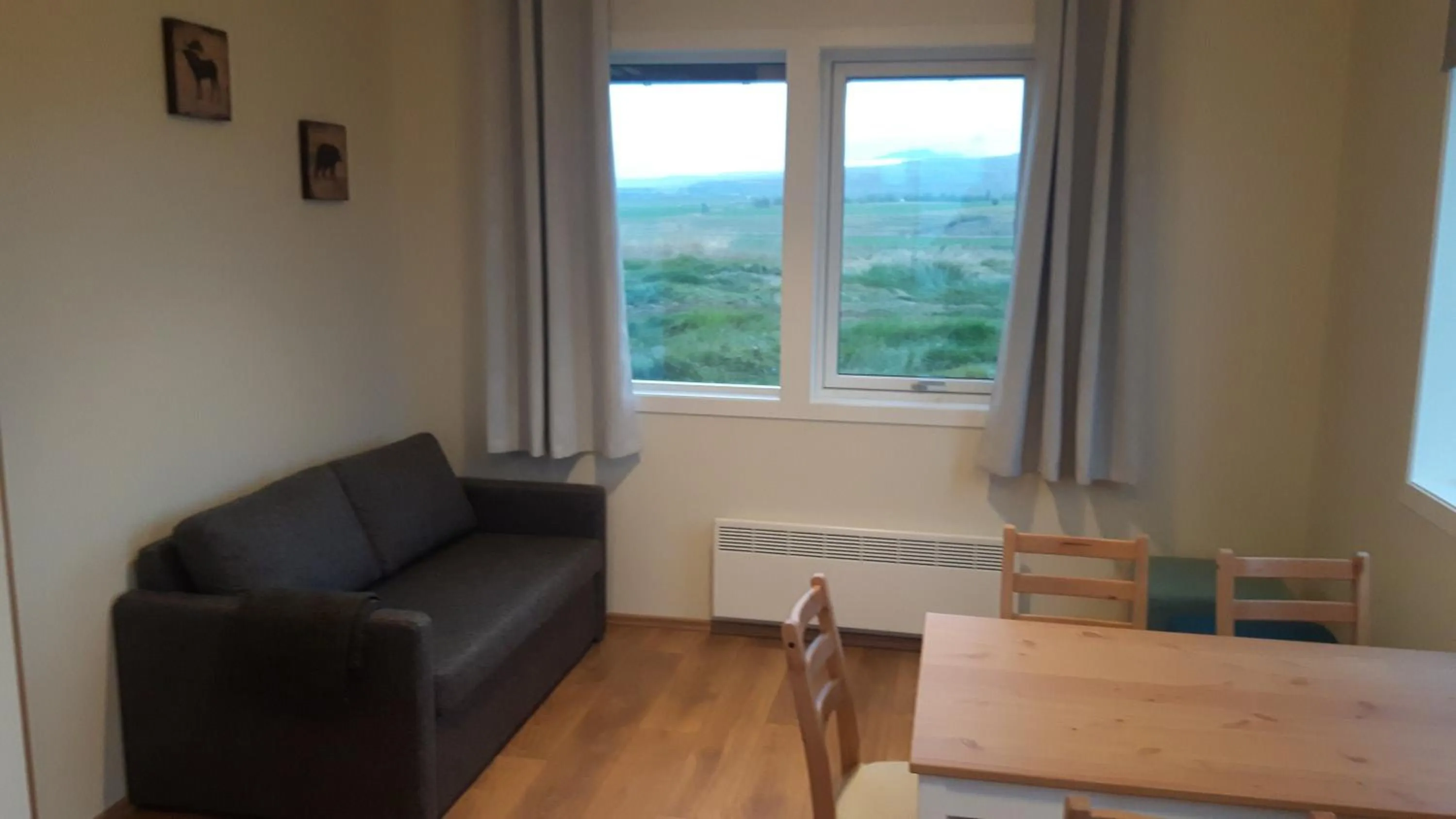 Living room in Hjartarstaðir Guesthouse
