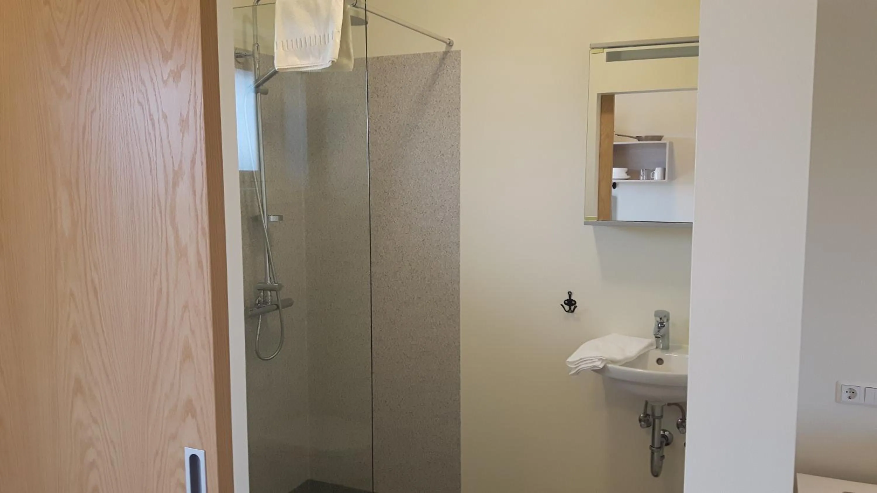 Shower in Hjartarstaðir Guesthouse