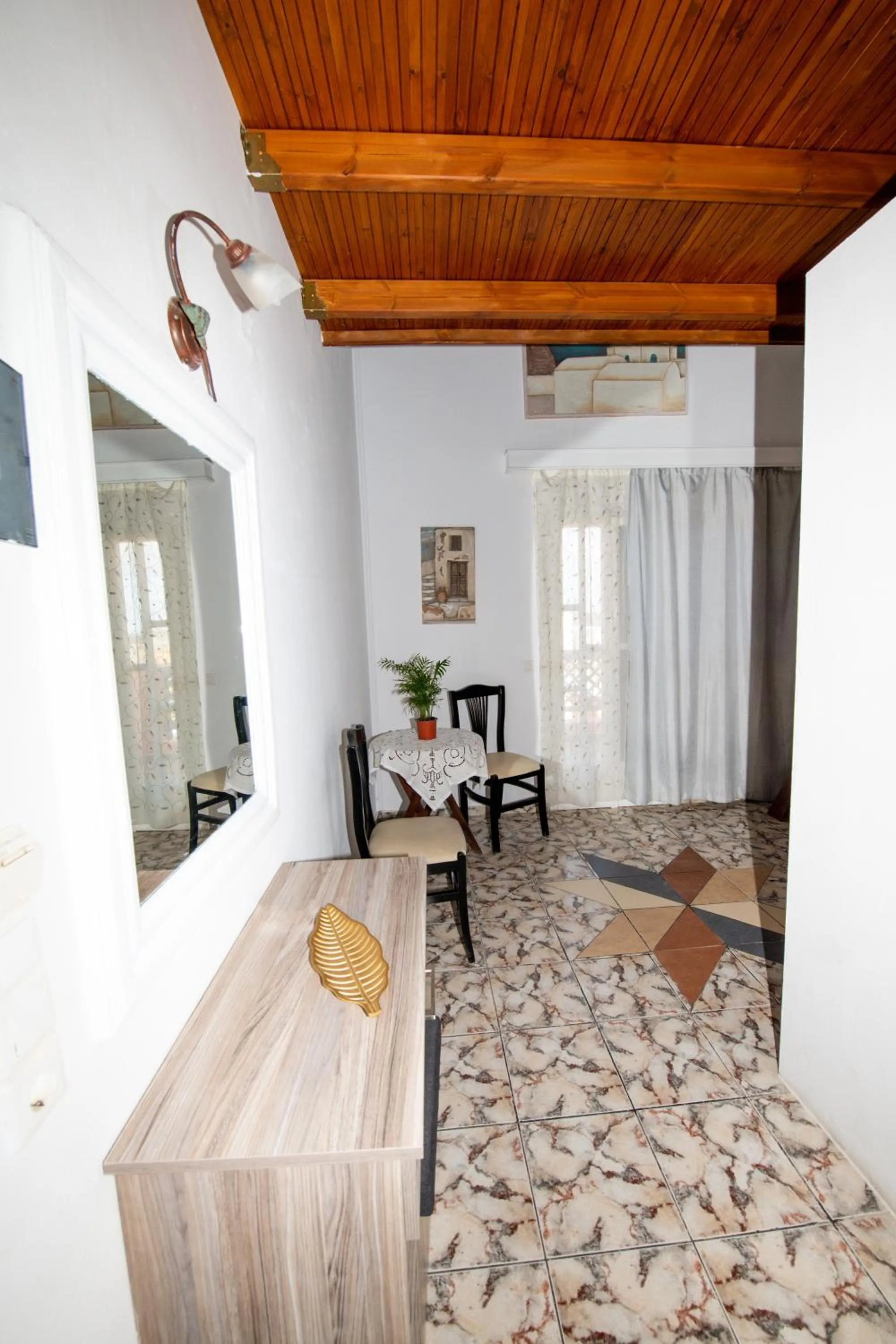 Living room, Bed in Sweet Heart Studios