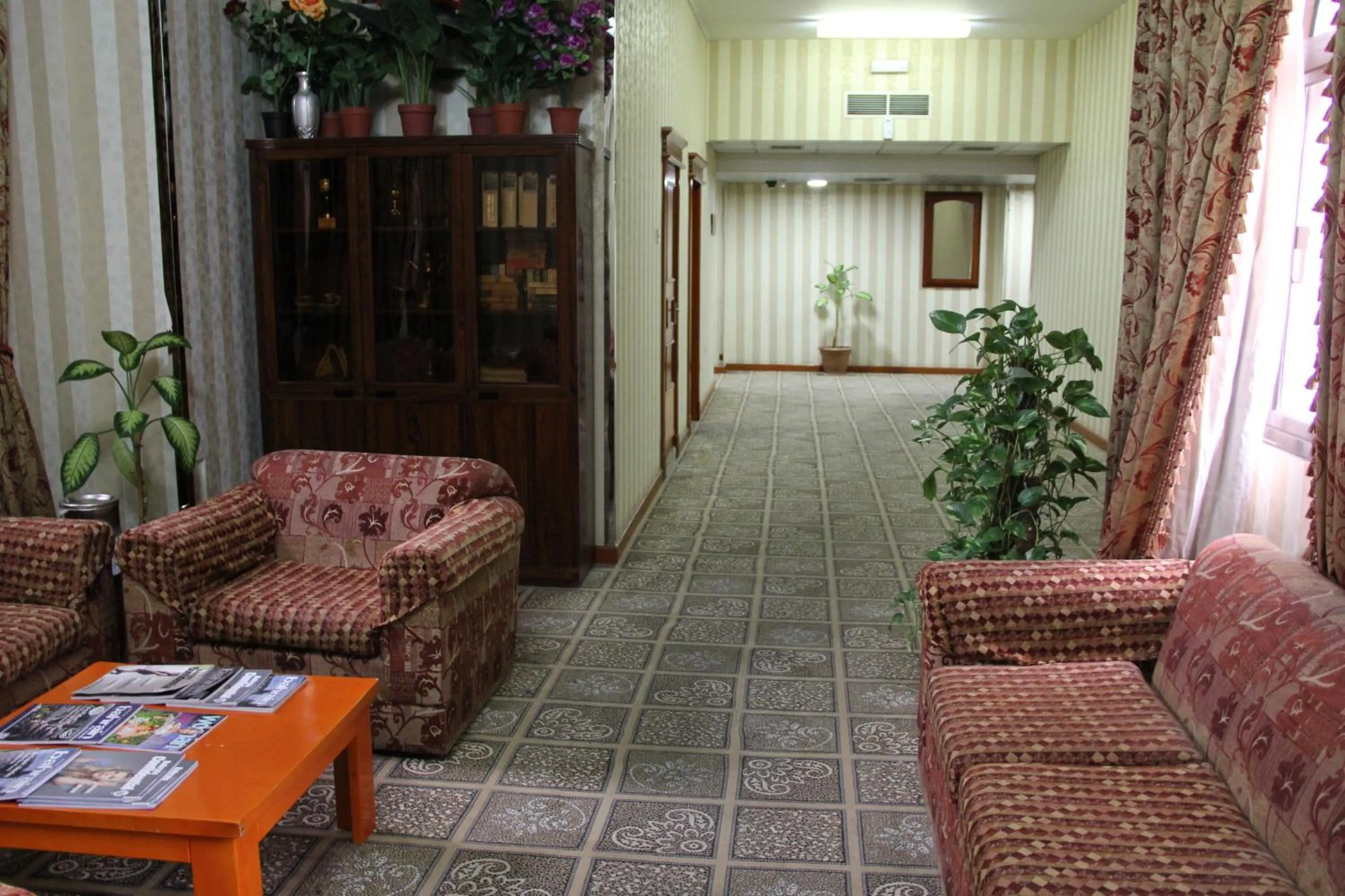 Area and facilities in Gulf Gate Hotel
