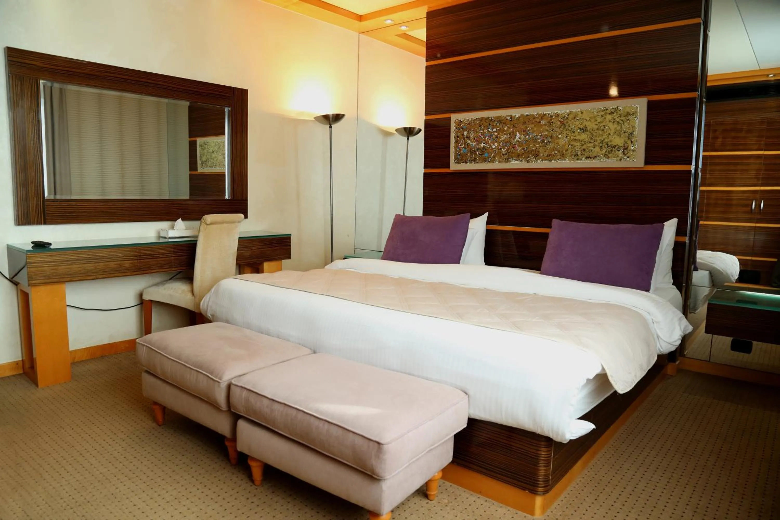 Bedroom, Bed in Lahoya Suites