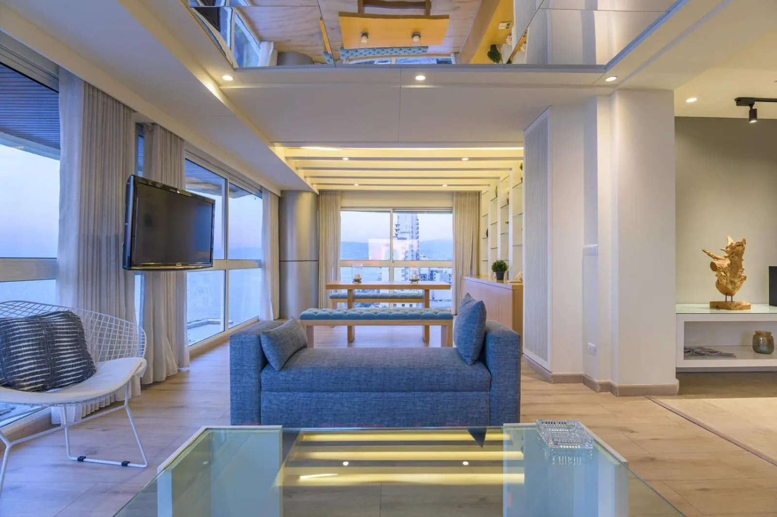 VIP in Lahoya Suites