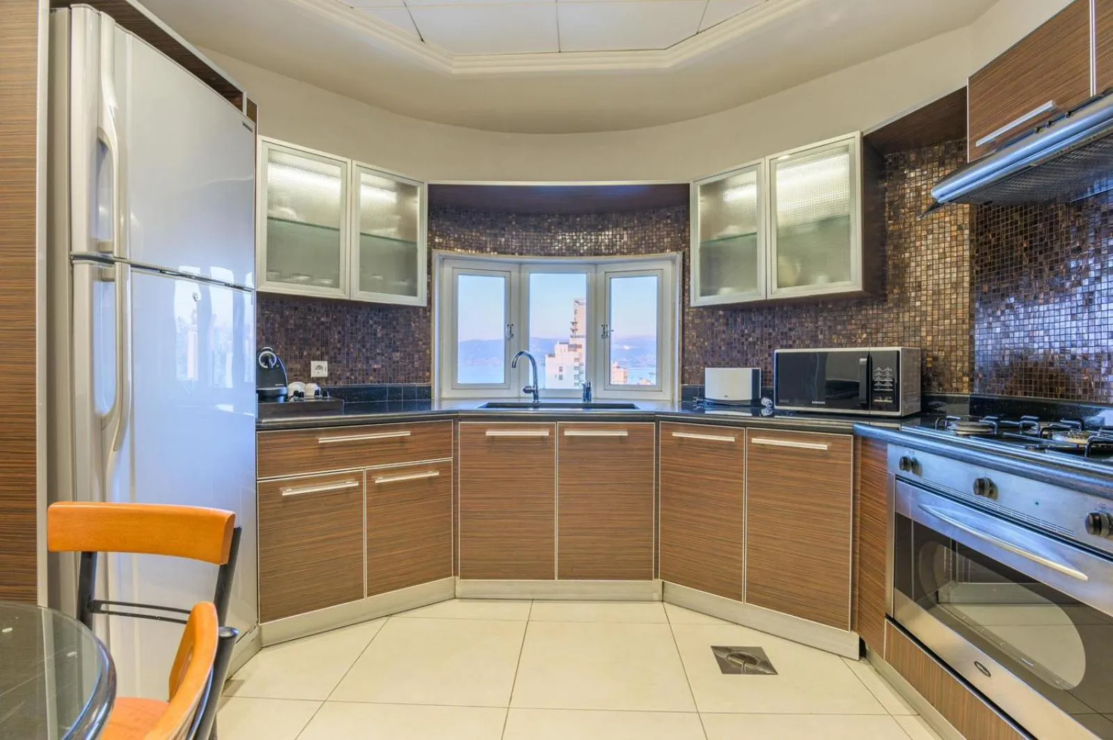 Kitchen or kitchenette in Lahoya Suites