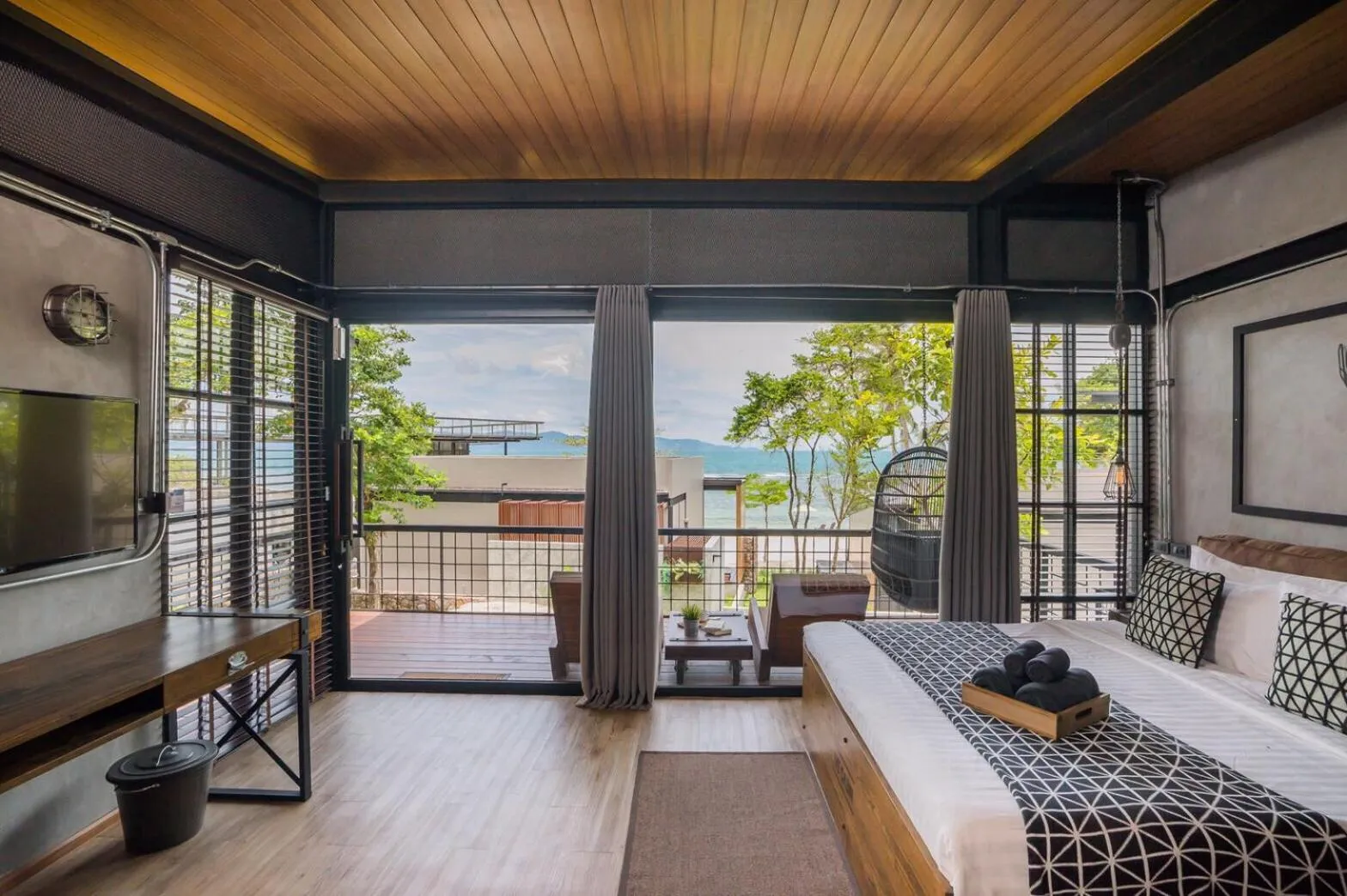 Bedroom, Bed in The Cabin Beach Resort