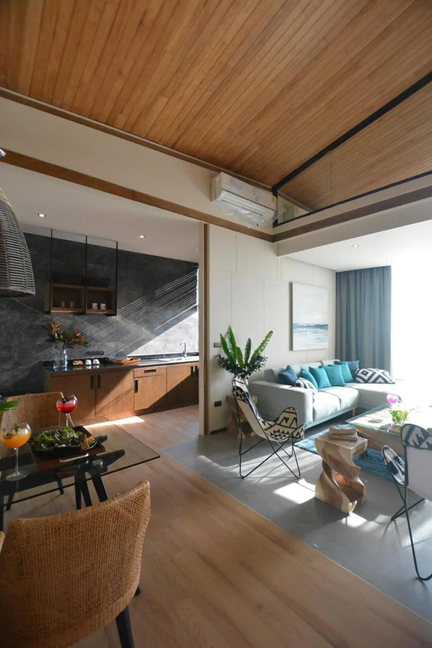 TV and multimedia in The Cabin Beach Resort