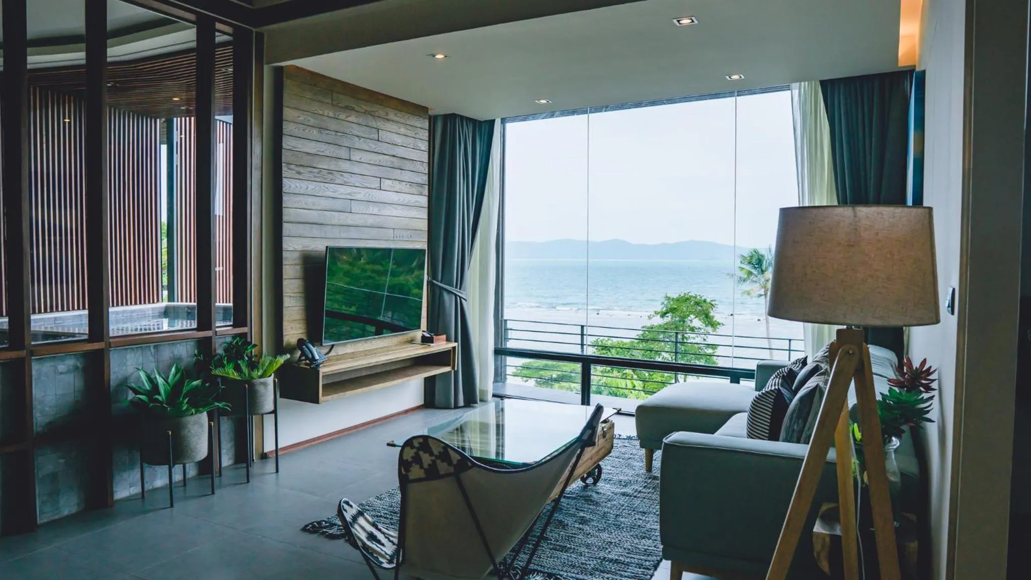 Coffee/tea facilities in The Cabin Beach Resort