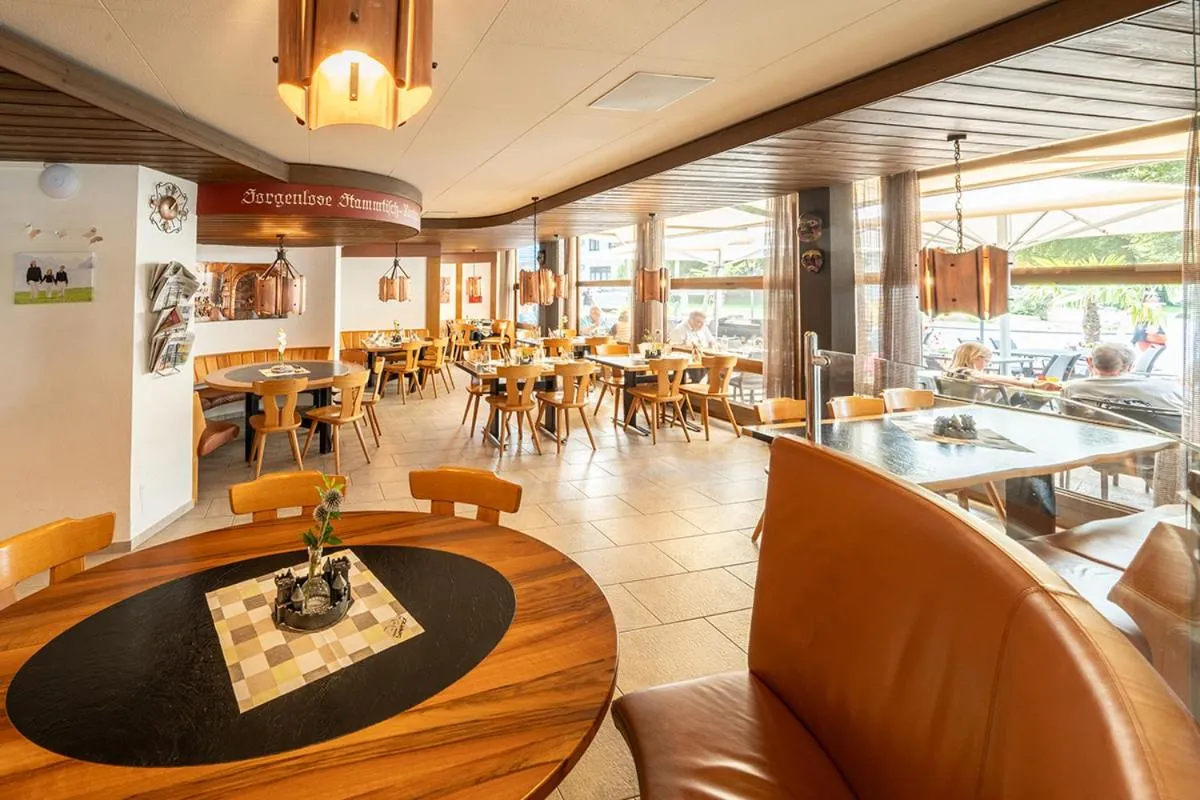 Restaurant/places to eat in Hotel Seehof Superior