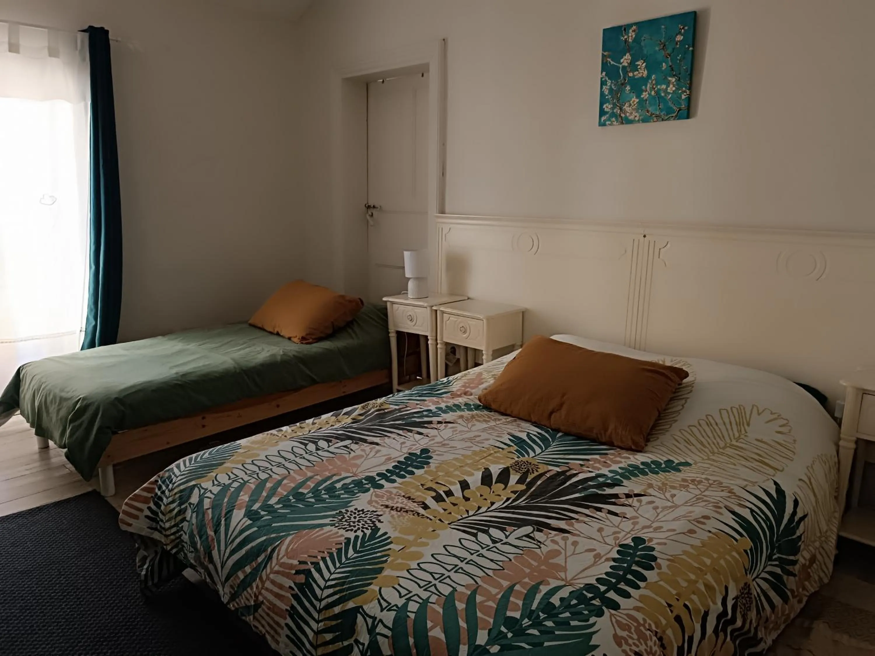 Bed in Le Jardin Des Cèdres