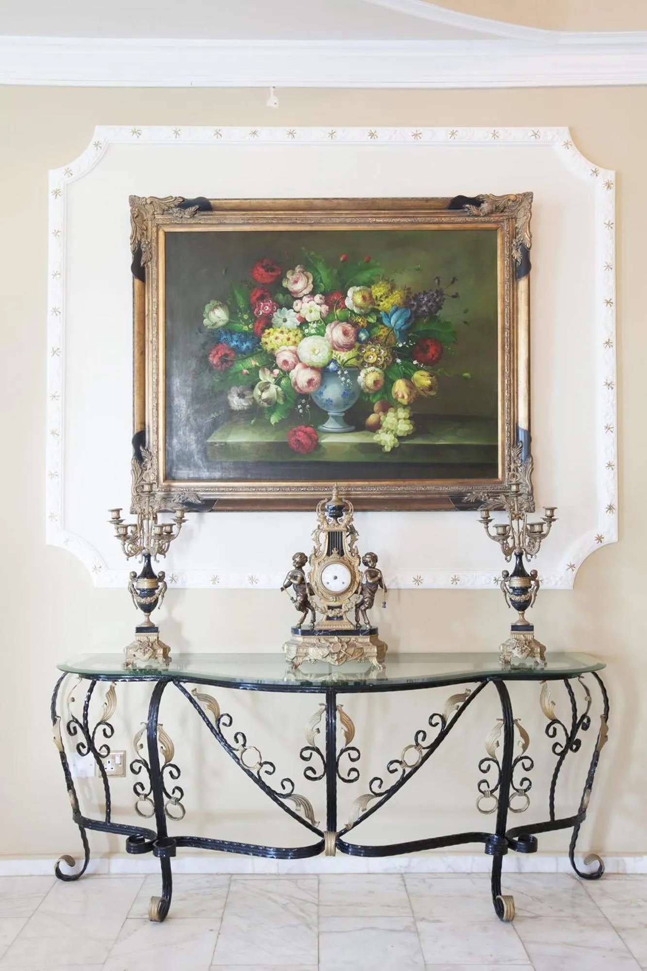 Decorative detail in Meryem's Hotel