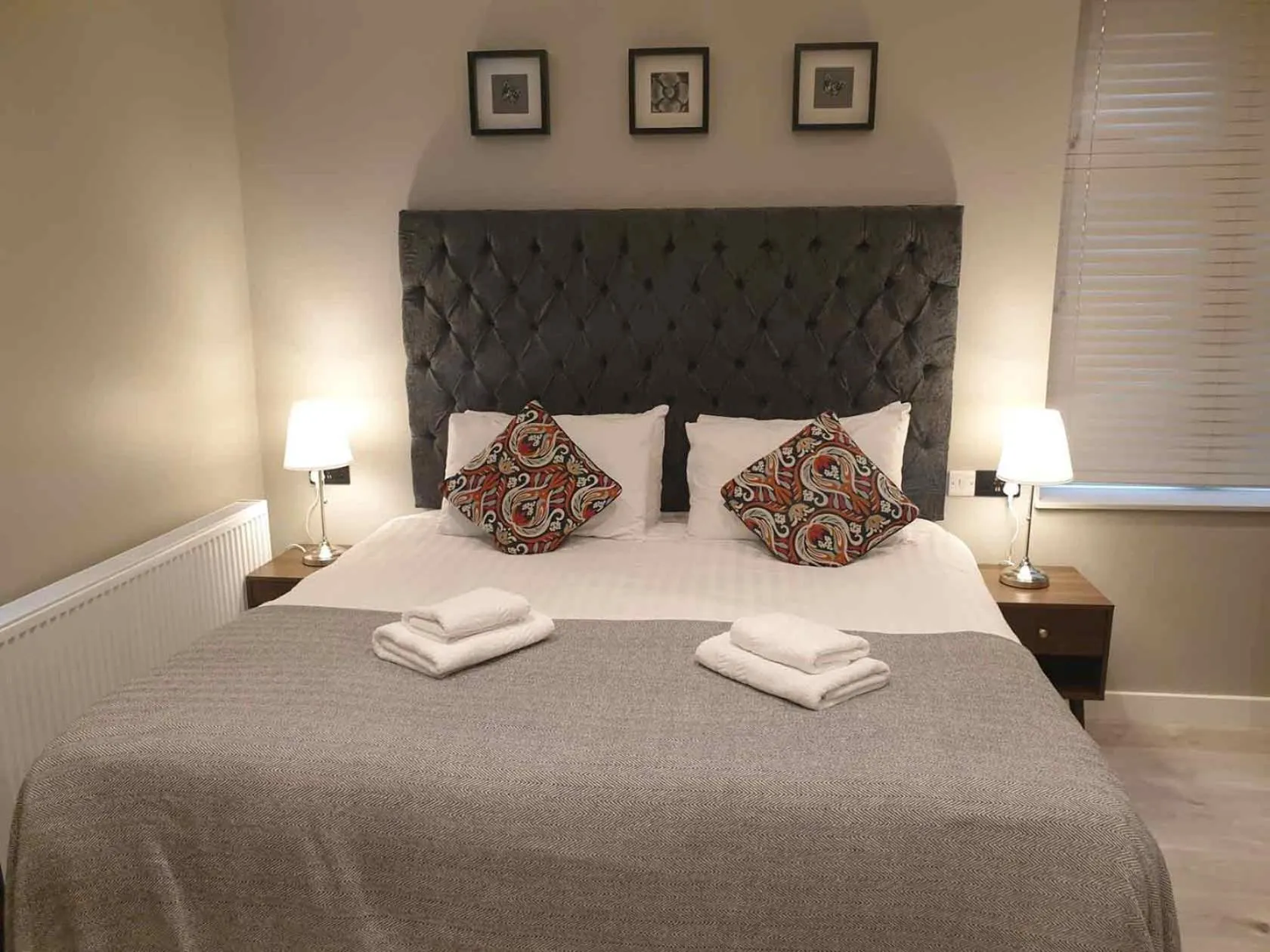 Bed in M-Hotels Studios & Apartments Free Parking