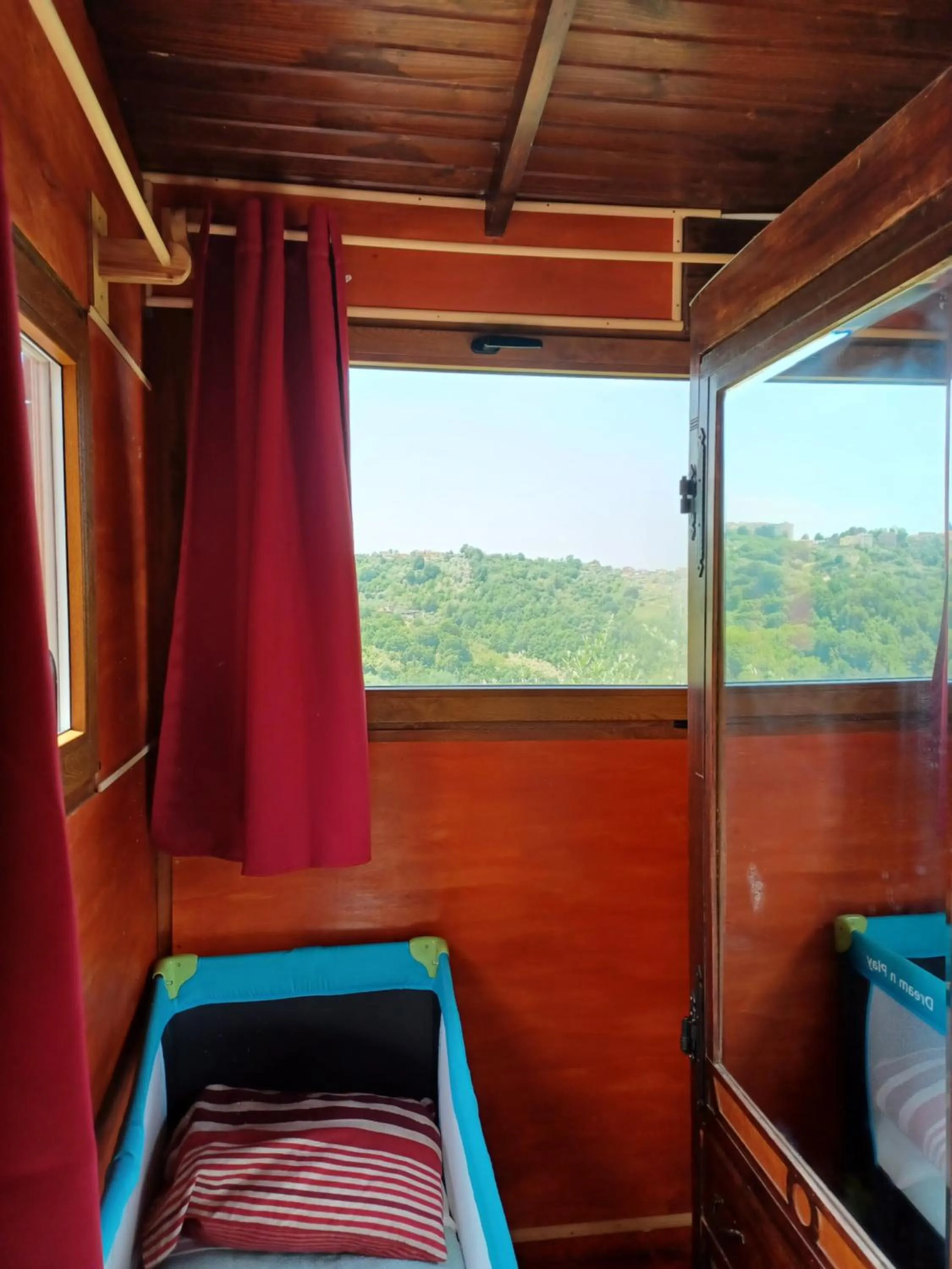 Bed in Agriturismo Cisogna