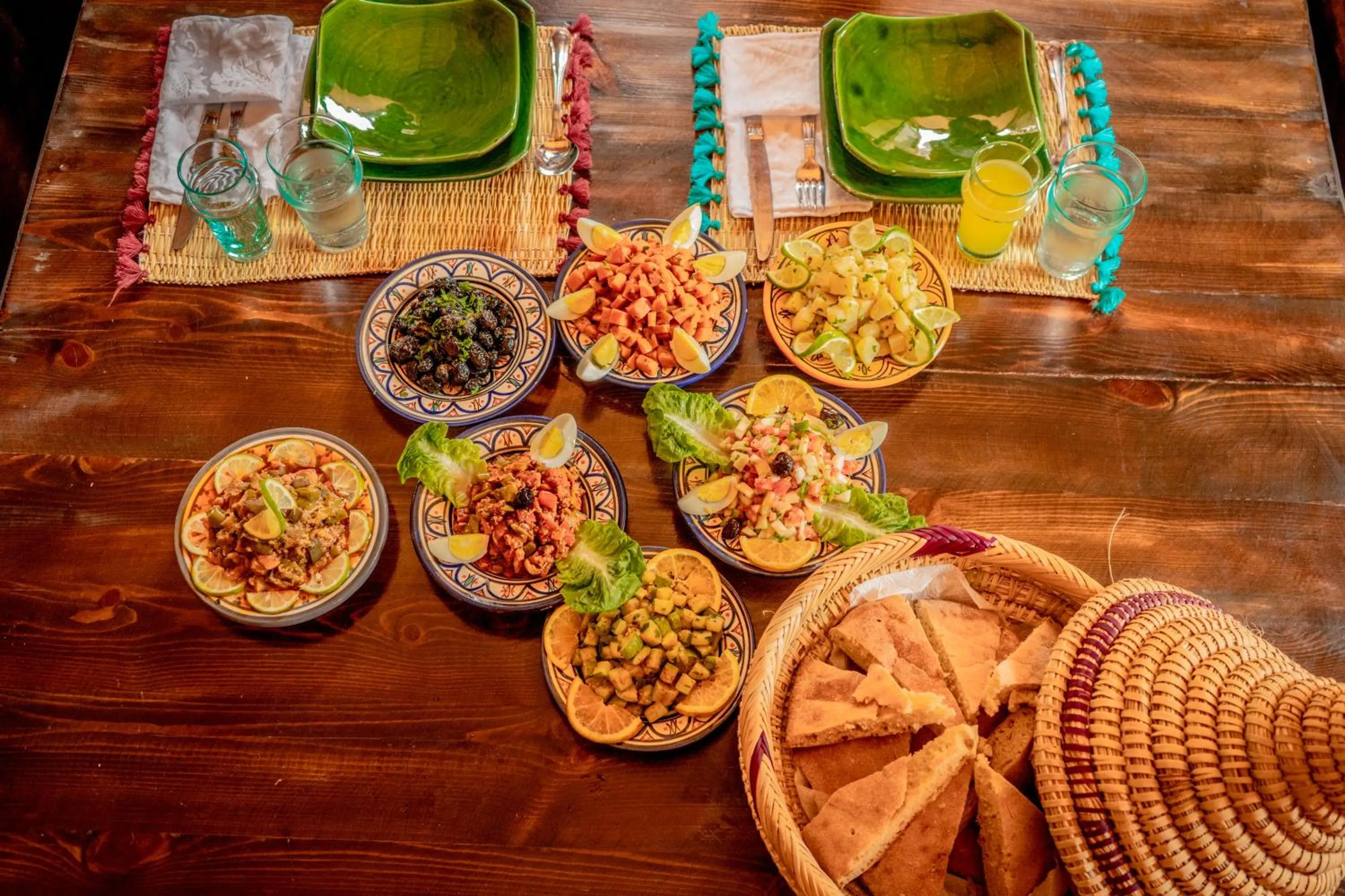 Food and drinks in Ouednoujoum Ecolodge & Spa