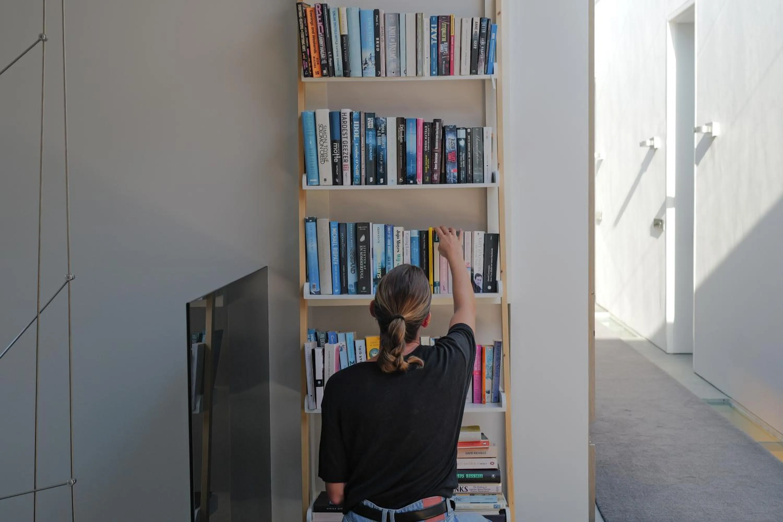 Library in POD Camps Bay by The Oyster Collection