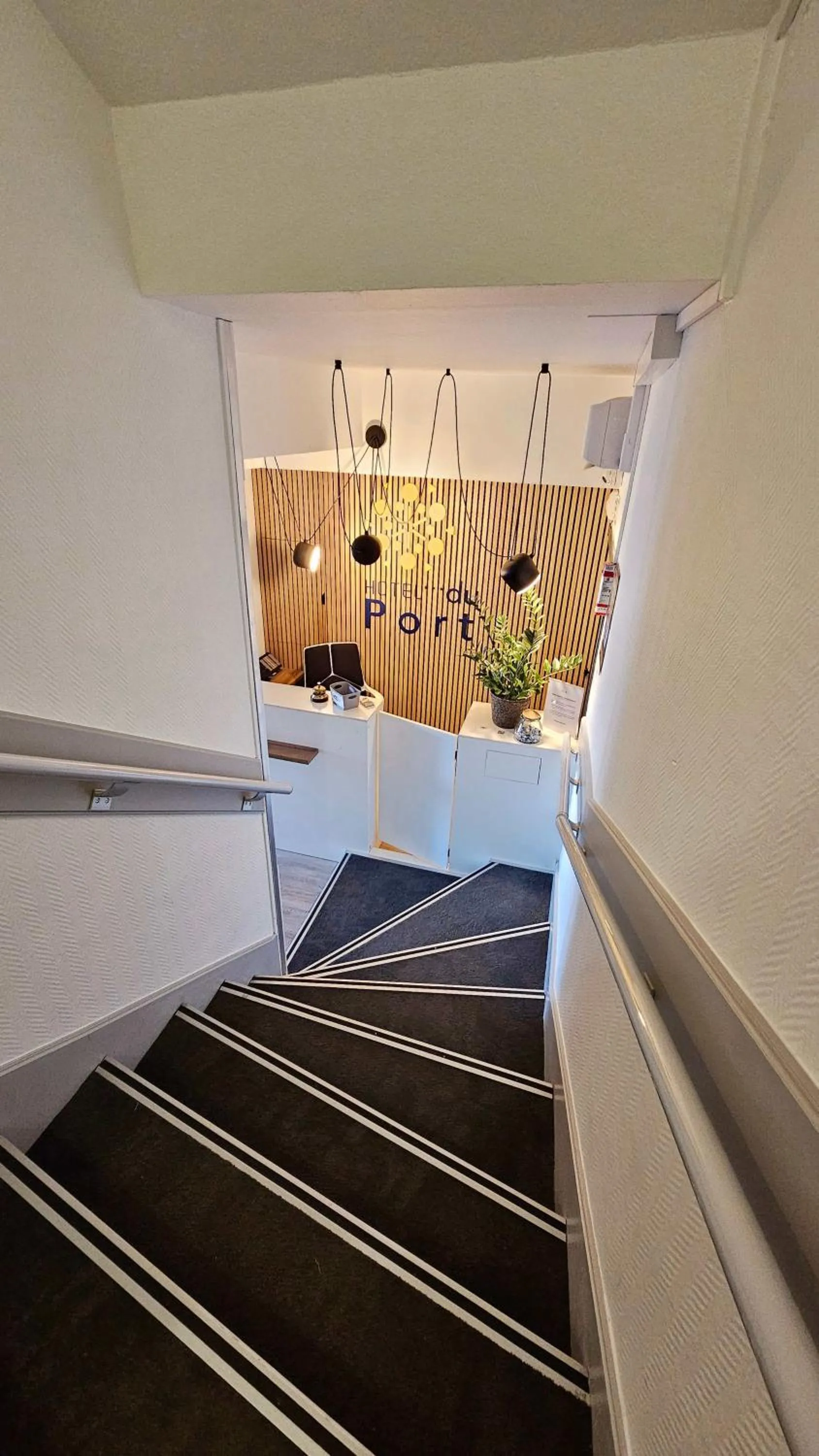 Lobby or reception in Hôtel du Port