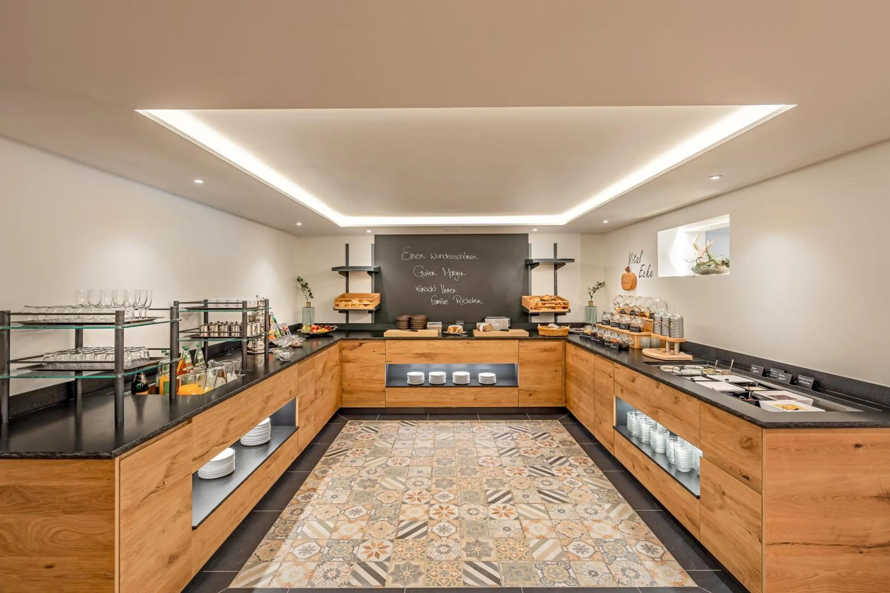 Buffet breakfast in Richstein's Posthotel