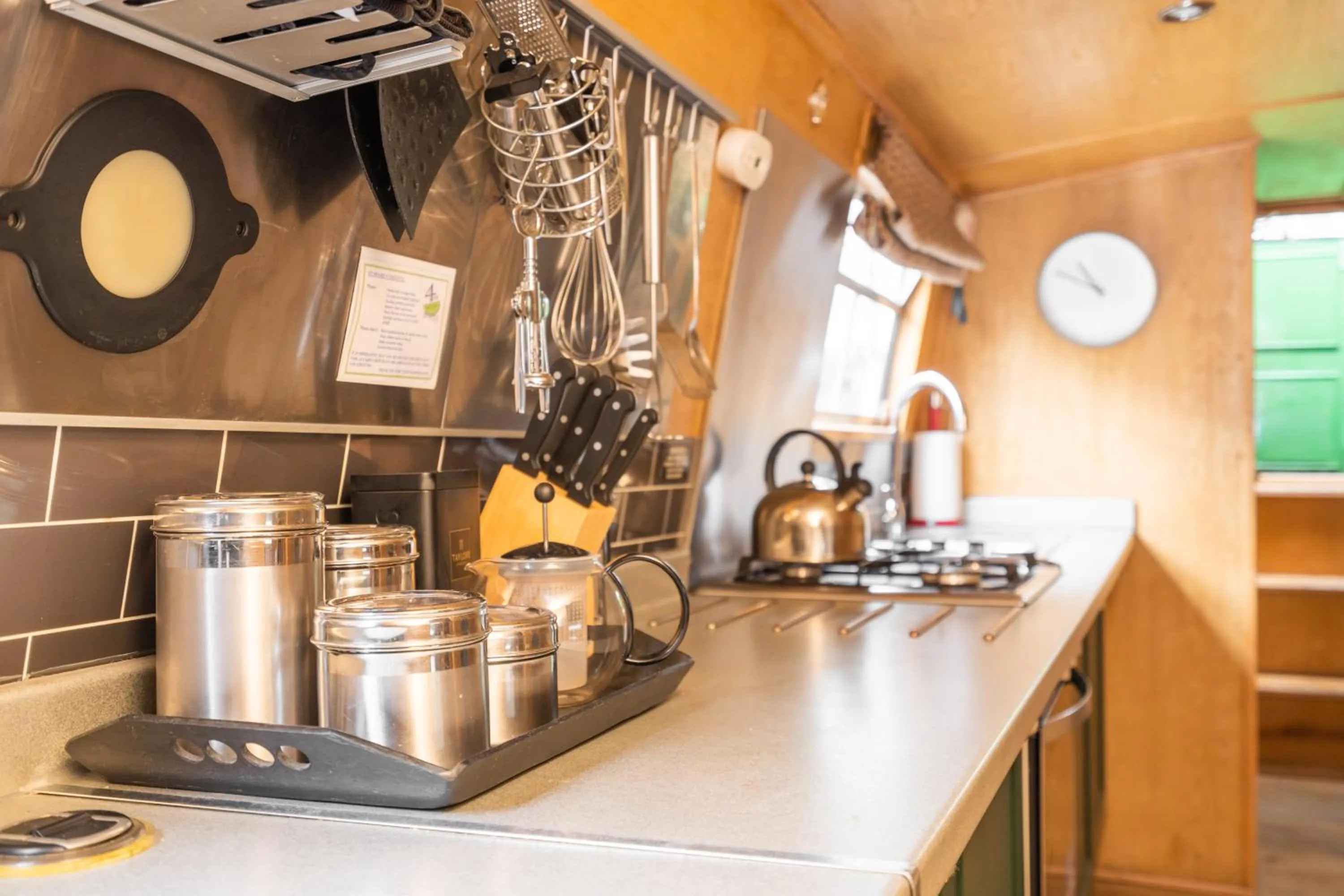 Kitchen or kitchenette in Edinburgh - Houseboats