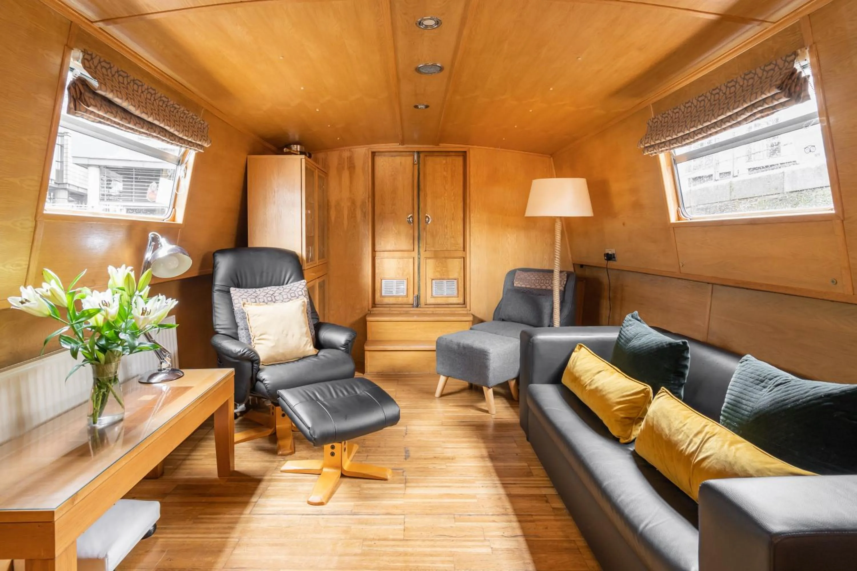 Living room in Edinburgh - Houseboats