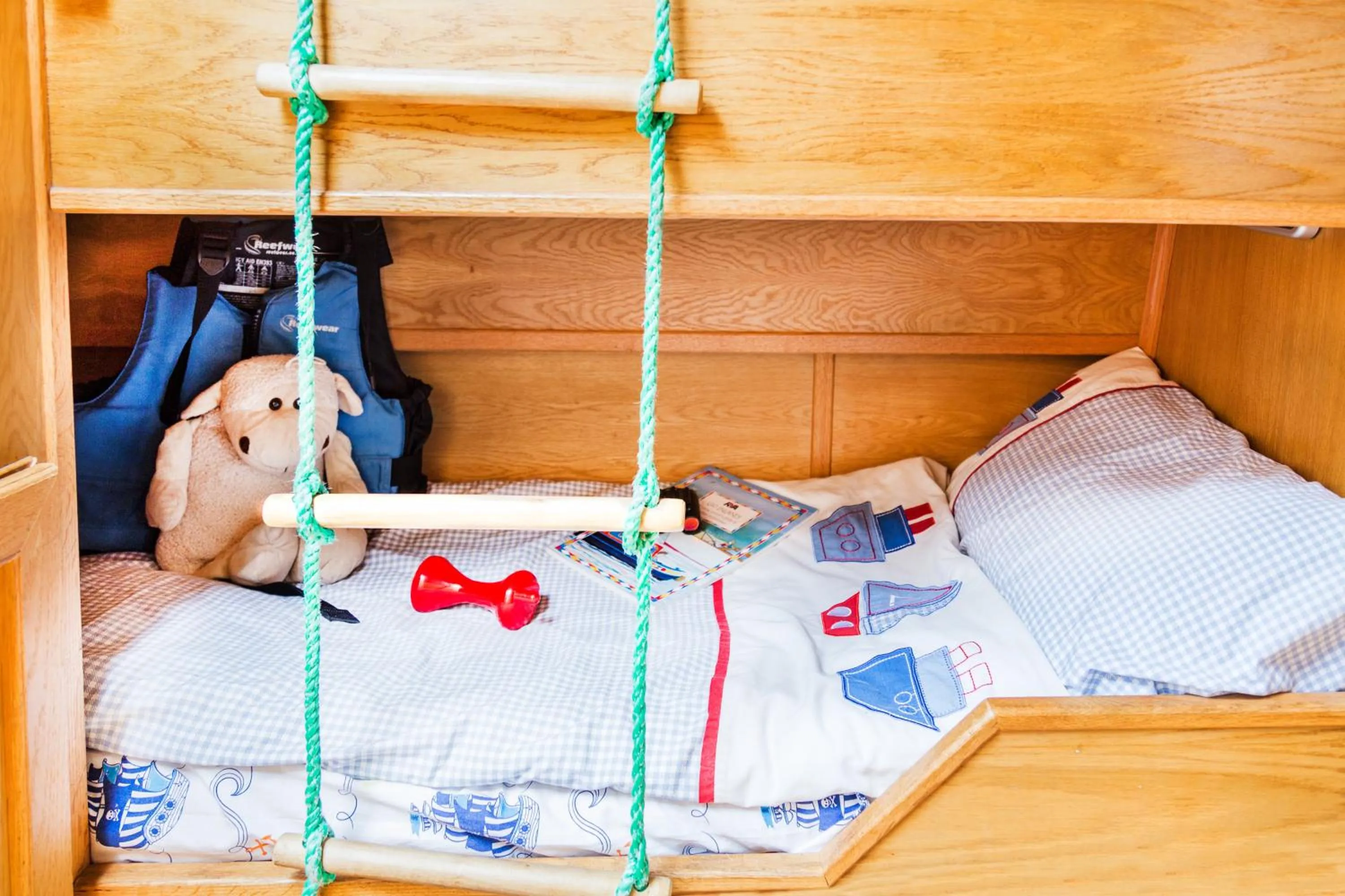 children, Bed in Edinburgh - Houseboats