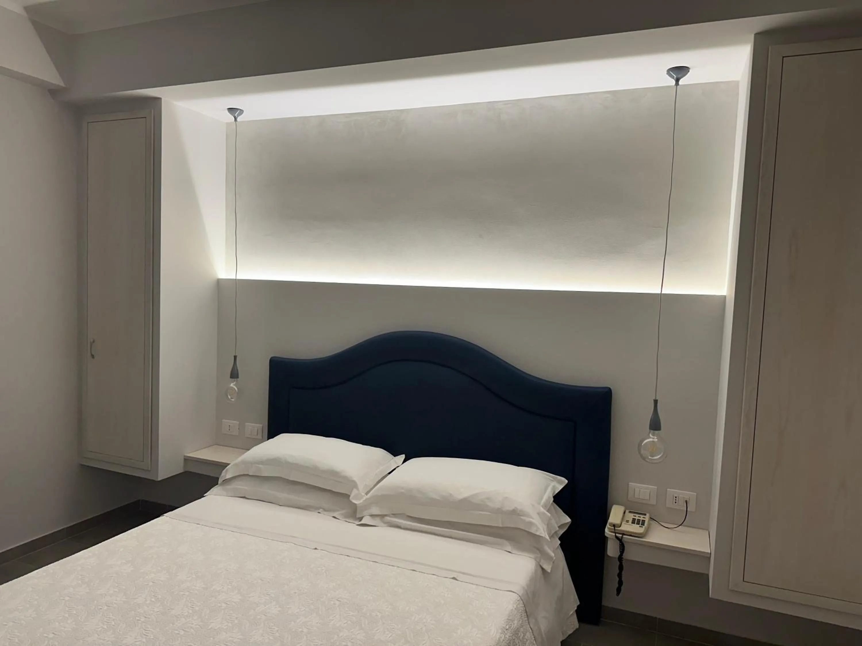 Bed in Hotel Mediterraneo