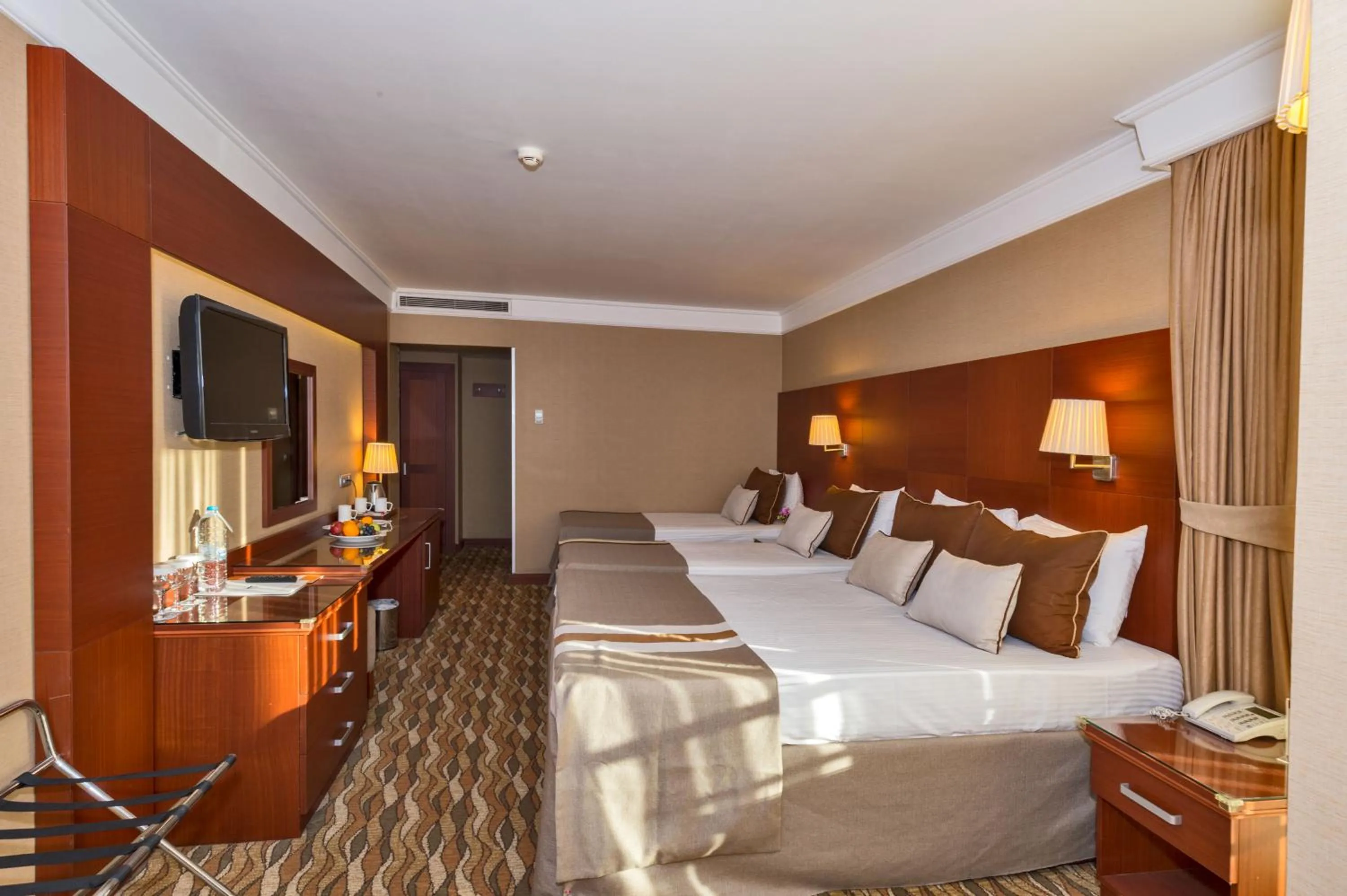 Photo of the whole room, Bed in Vicenza Hotel Istanbul Old City