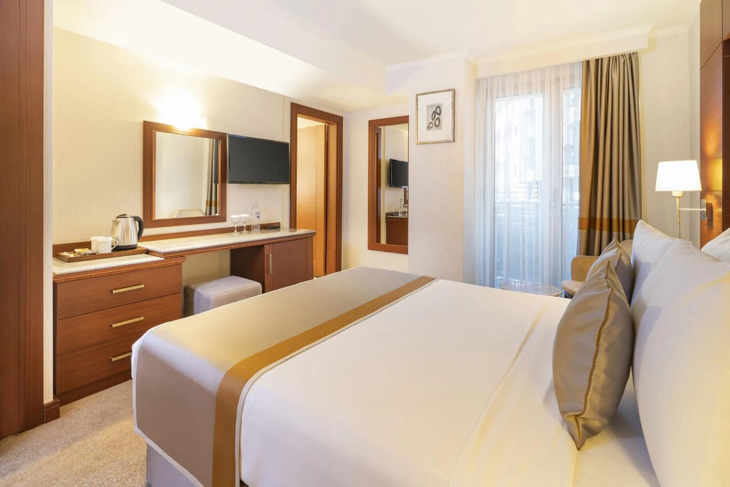 Photo of the whole room, Bed in Vicenza Hotel Istanbul Old City