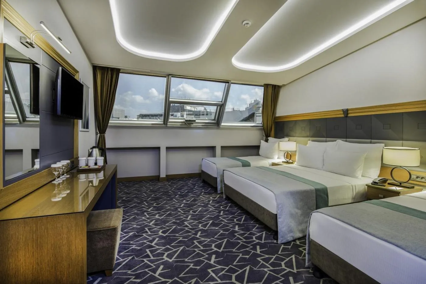 Photo of the whole room, Bed in Vicenza Hotel Istanbul Old City