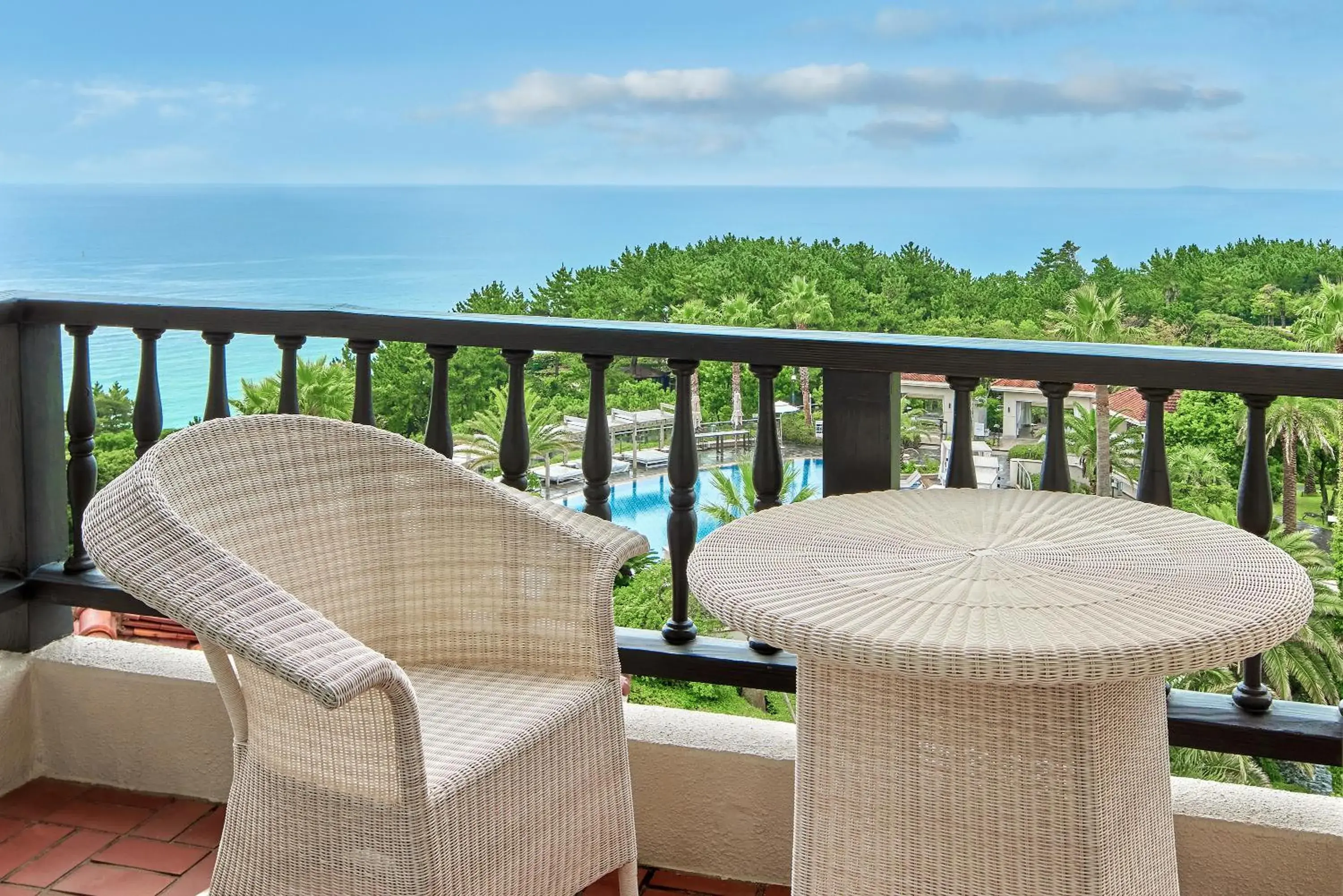 Deluxe Family Twin Room with Ocean View in The Shilla Jeju Deluxe Family Twin Room with Ocean View in The Shilla Jeju