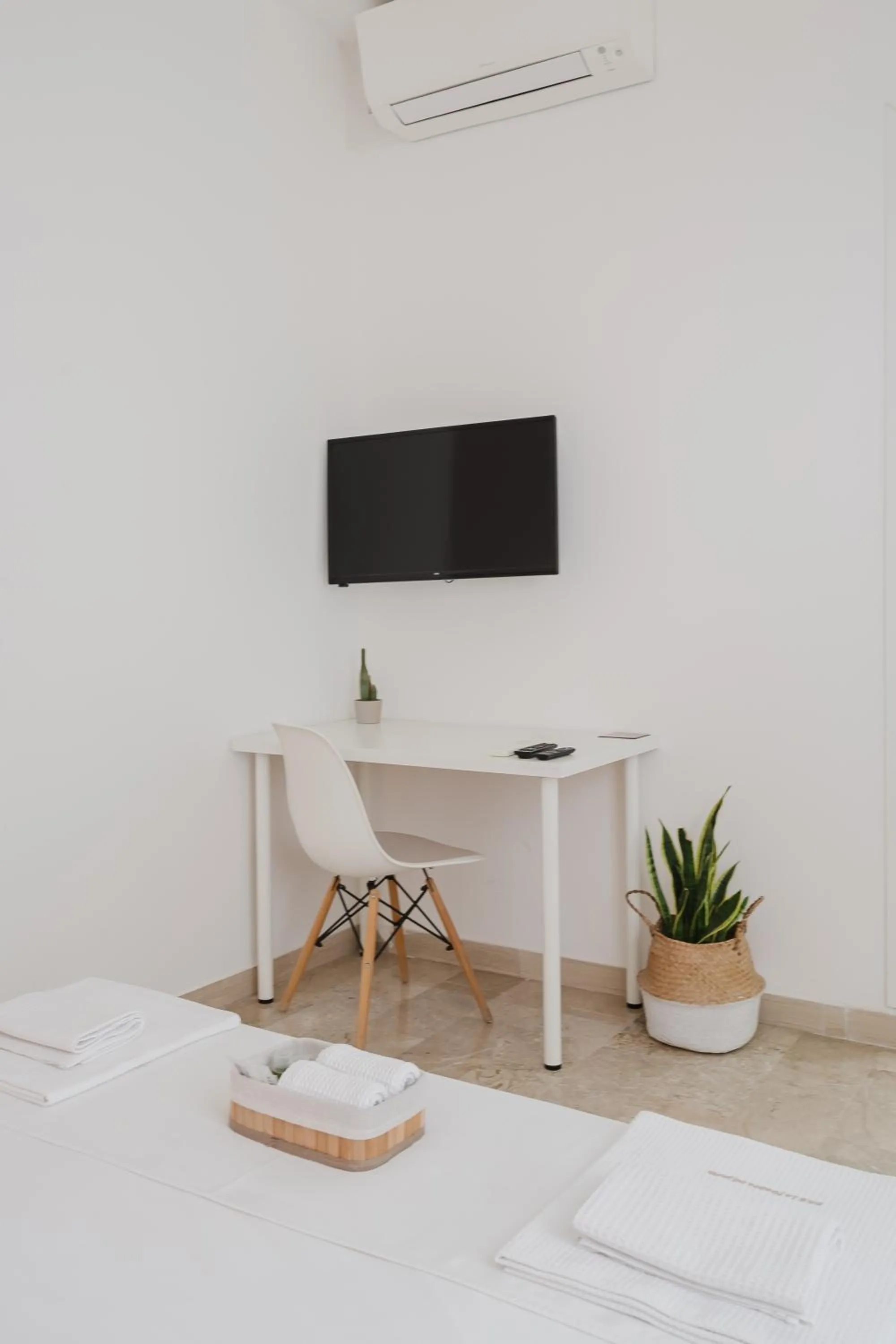 TV and multimedia in B&B La finestra sul porto