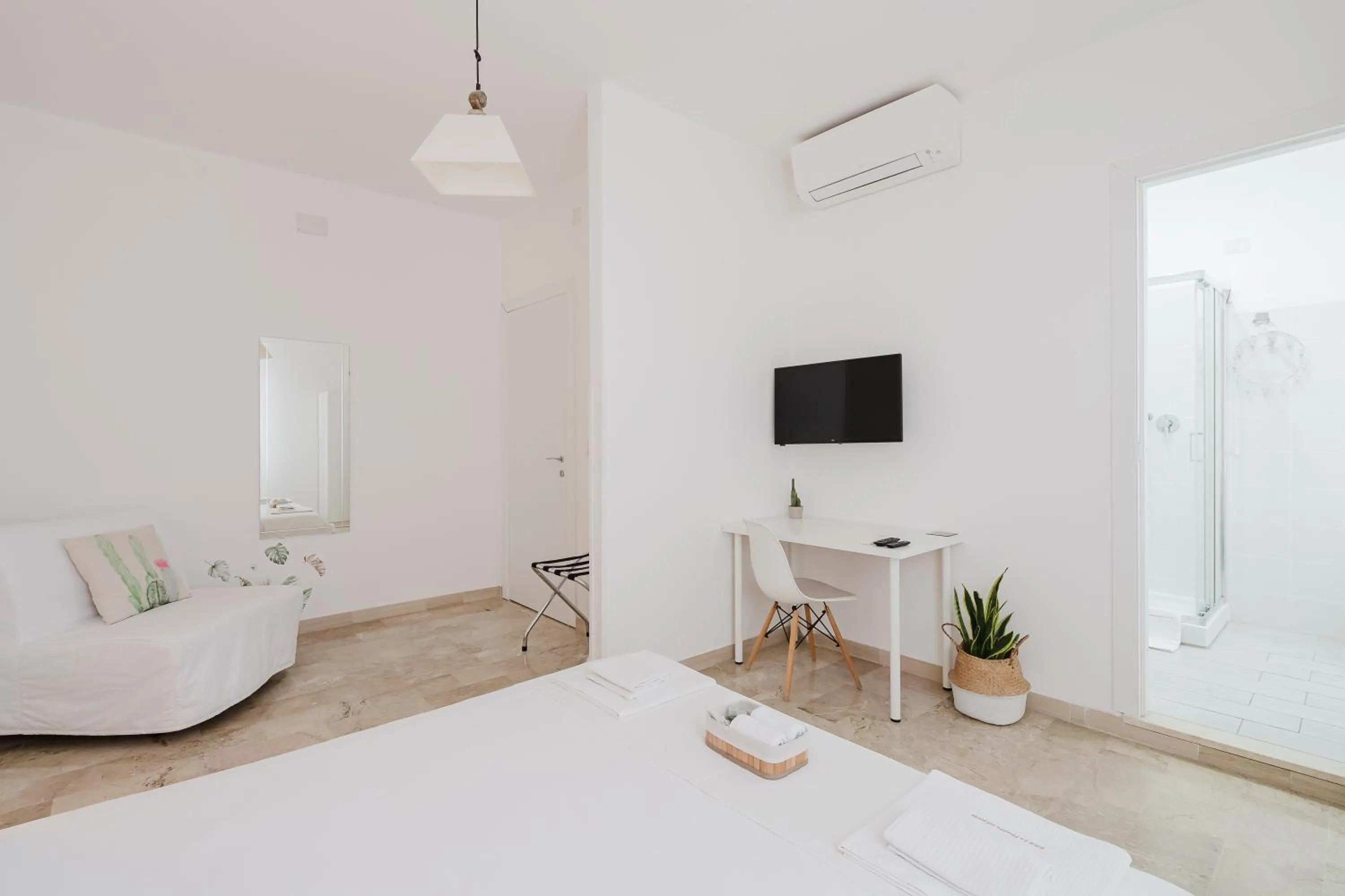 TV and multimedia in B&B La finestra sul porto