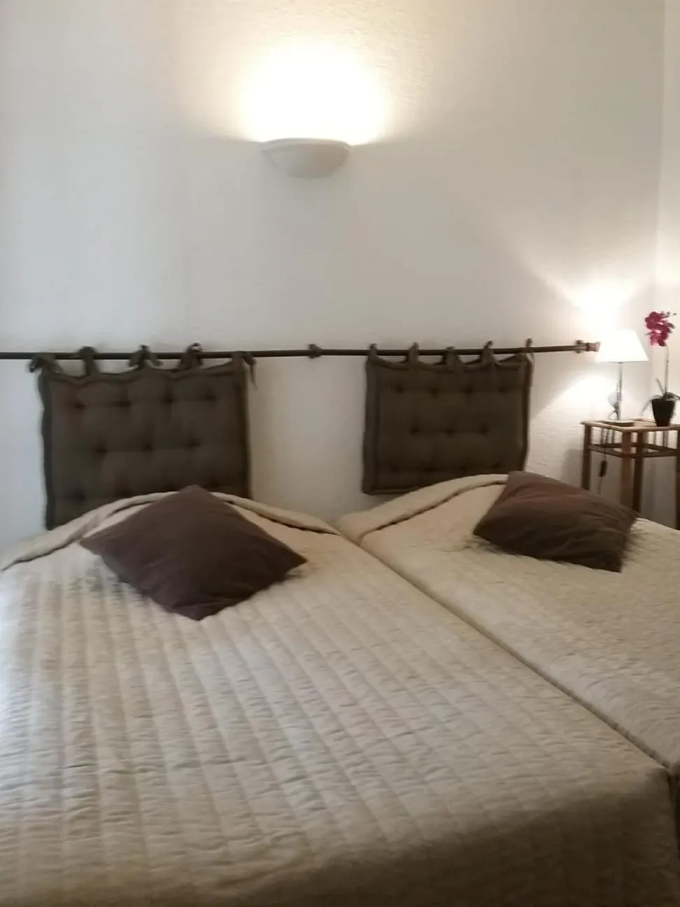 Bed in HUMAN HOTEL RESTAURANT Park