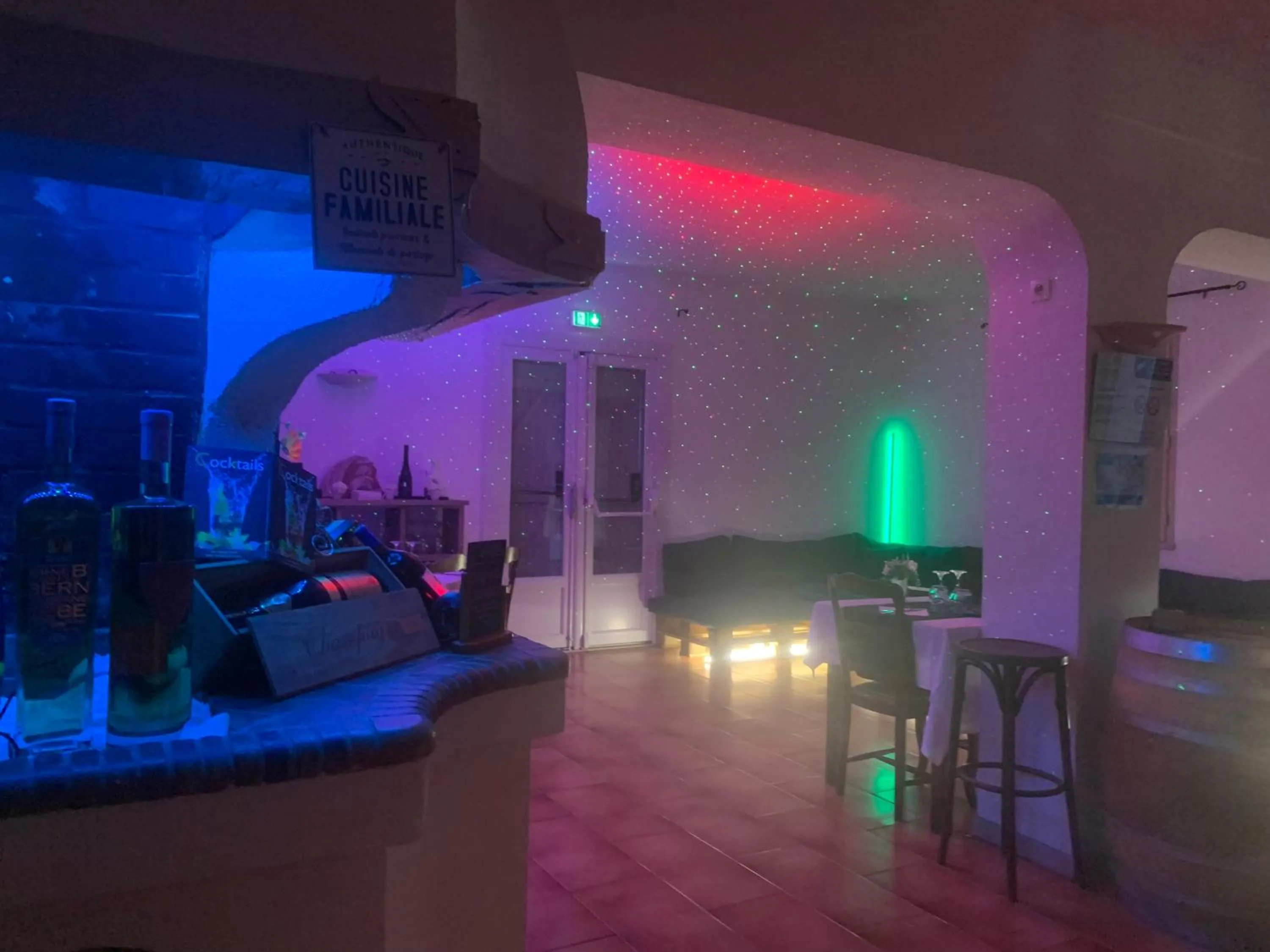 HUMAN HOTEL RESTAURANT Park