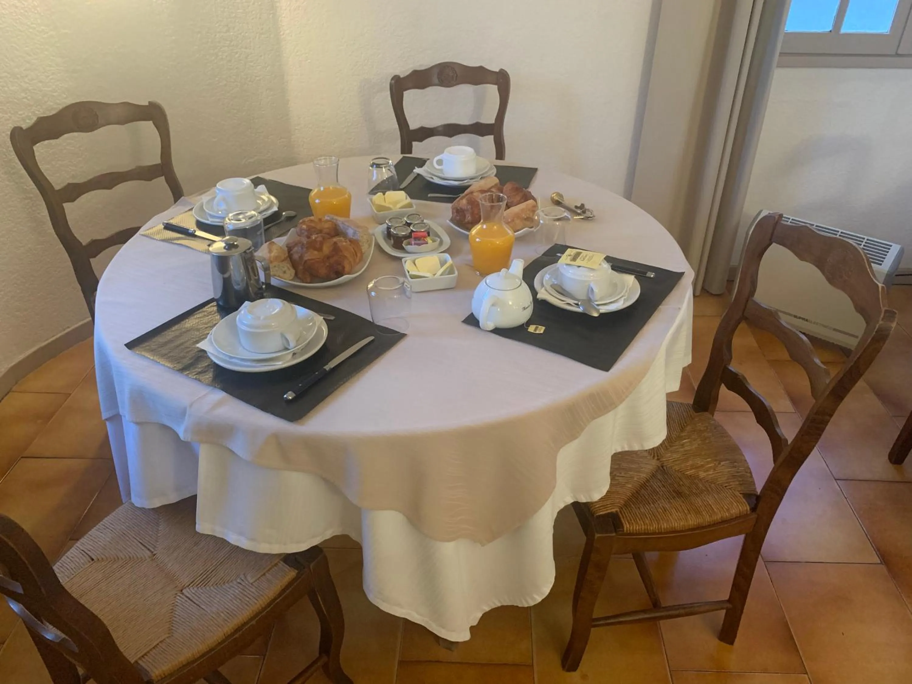 HUMAN HOTEL RESTAURANT Park