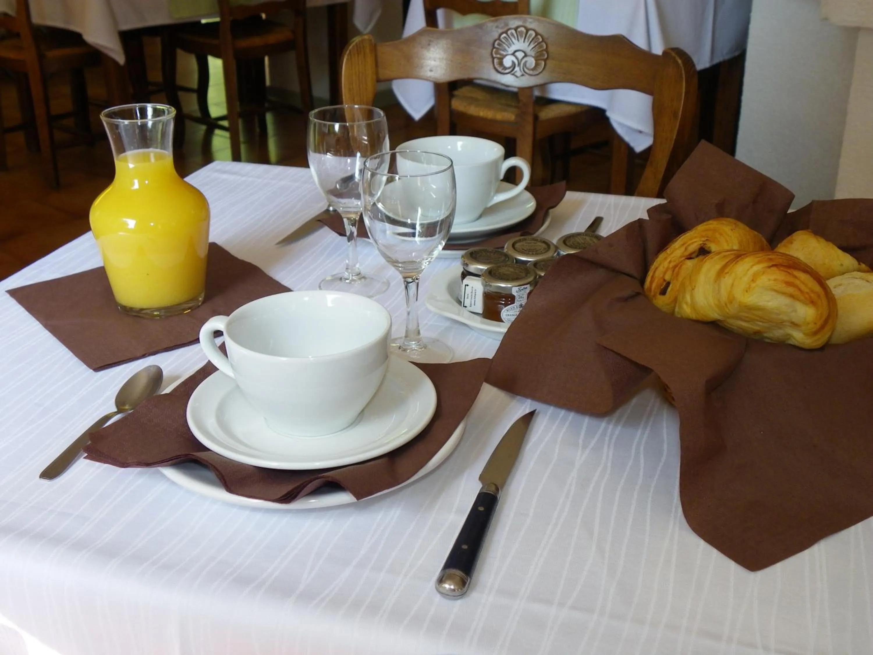 Restaurant/places to eat in HUMAN HOTEL RESTAURANT Park