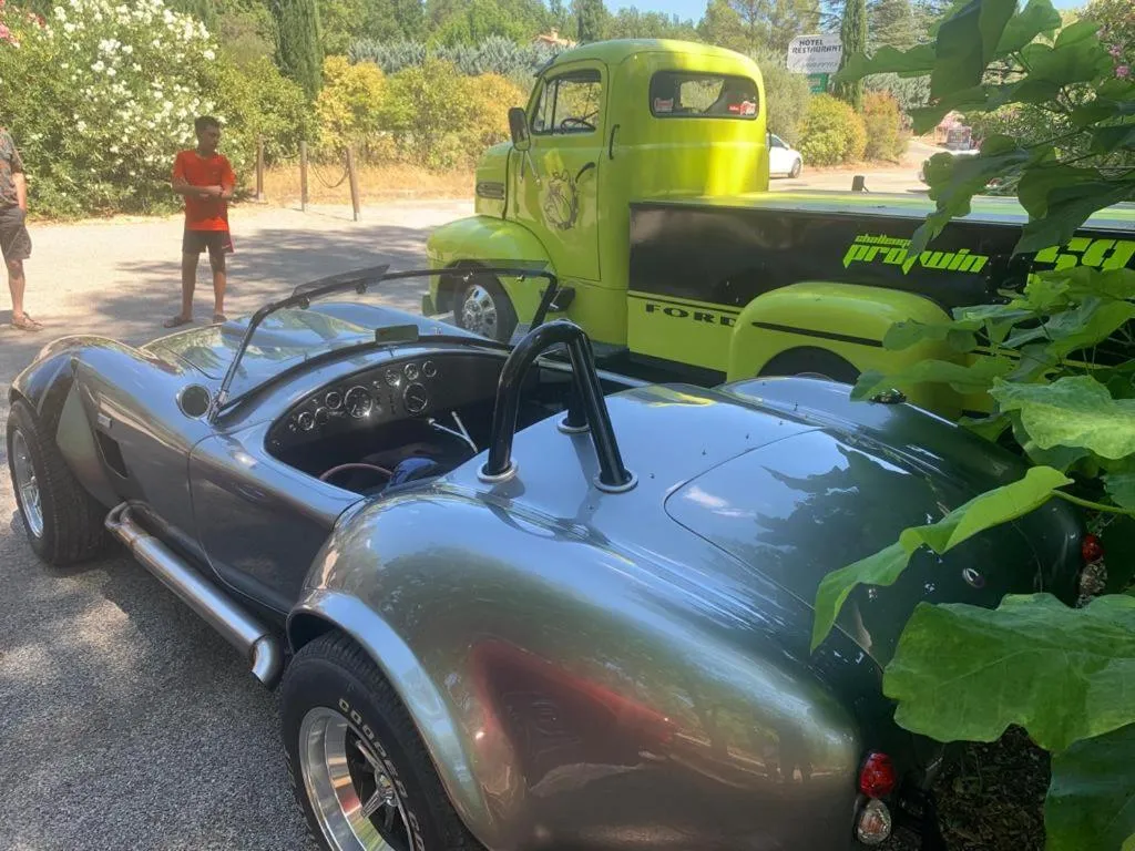 HUMAN HOTEL RESTAURANT Park