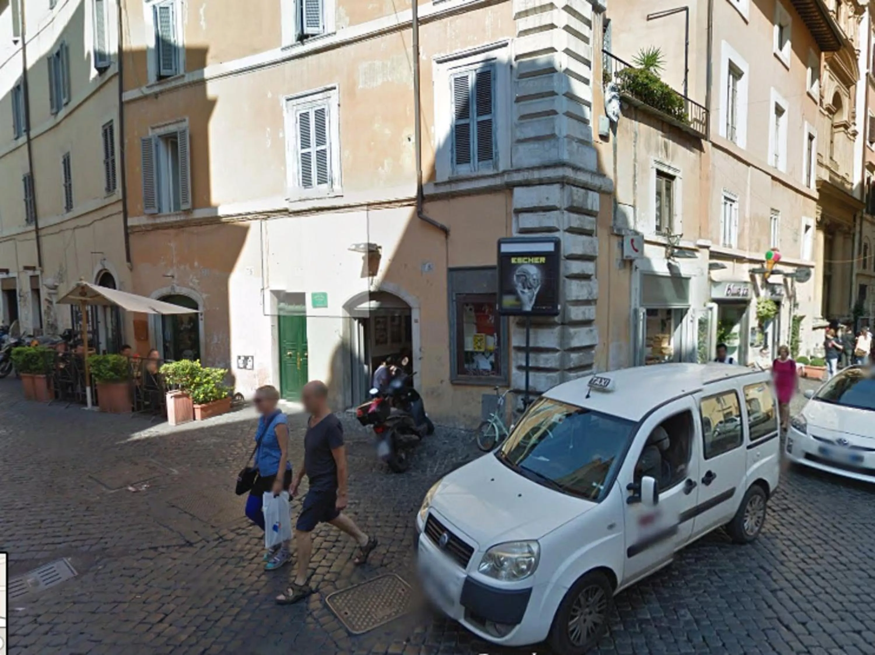 Facade/entrance in Navona First Rooms