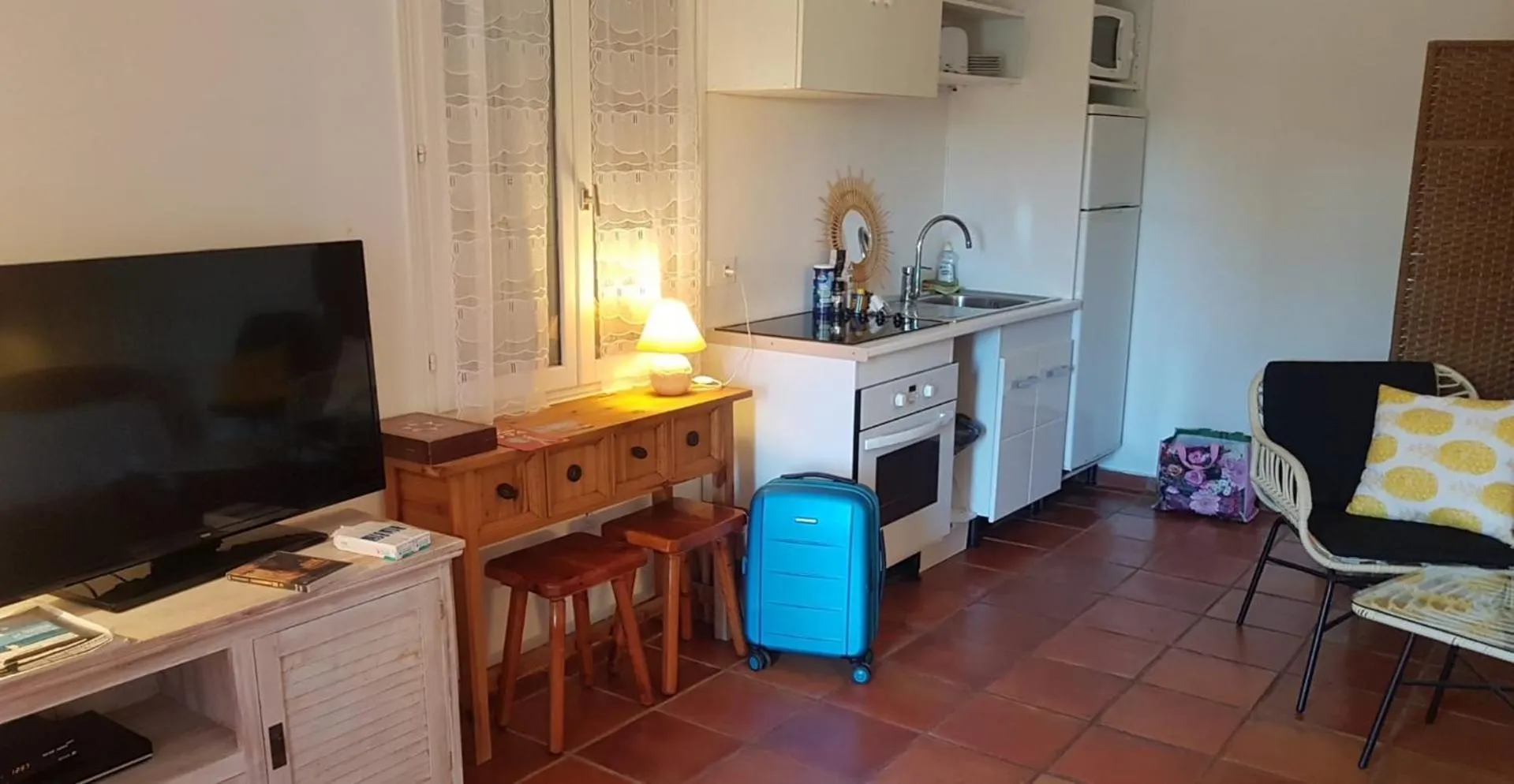 Kitchen or kitchenette in Clos des Vignes Pampelonne Vineyard