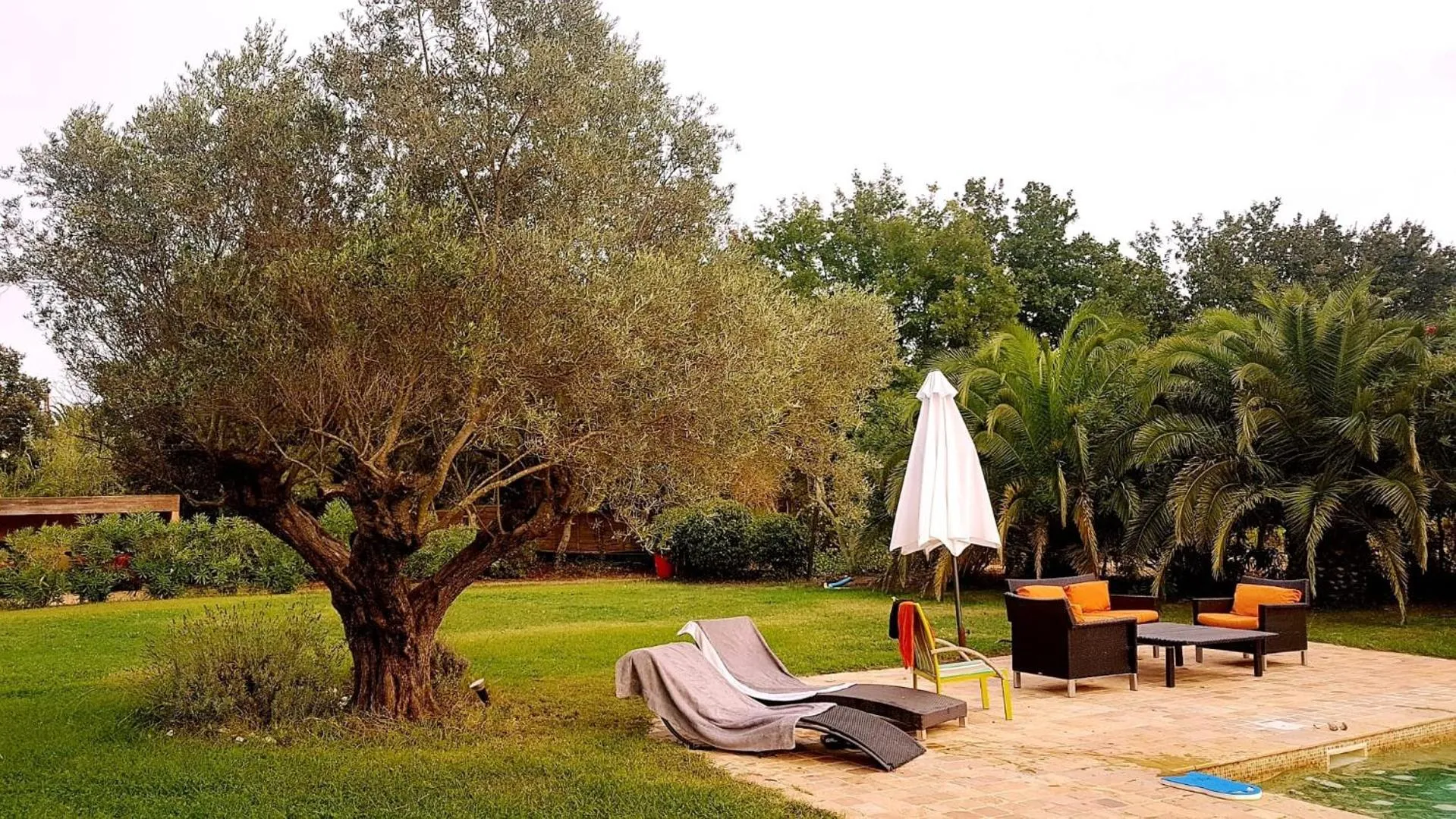 Patio in Clos des Vignes Pampelonne Vineyard