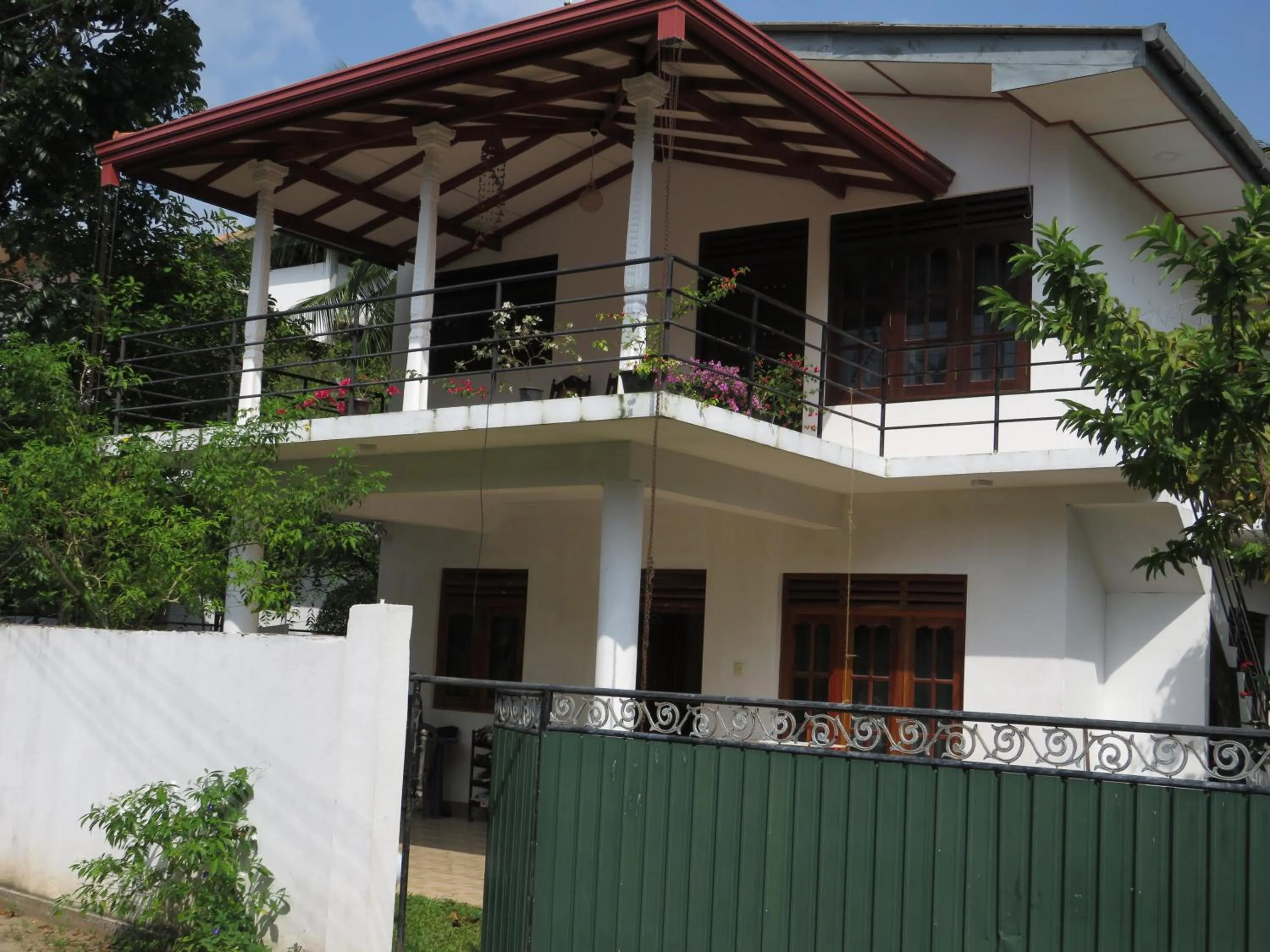 Facade/entrance, Property Building in Villa Ok