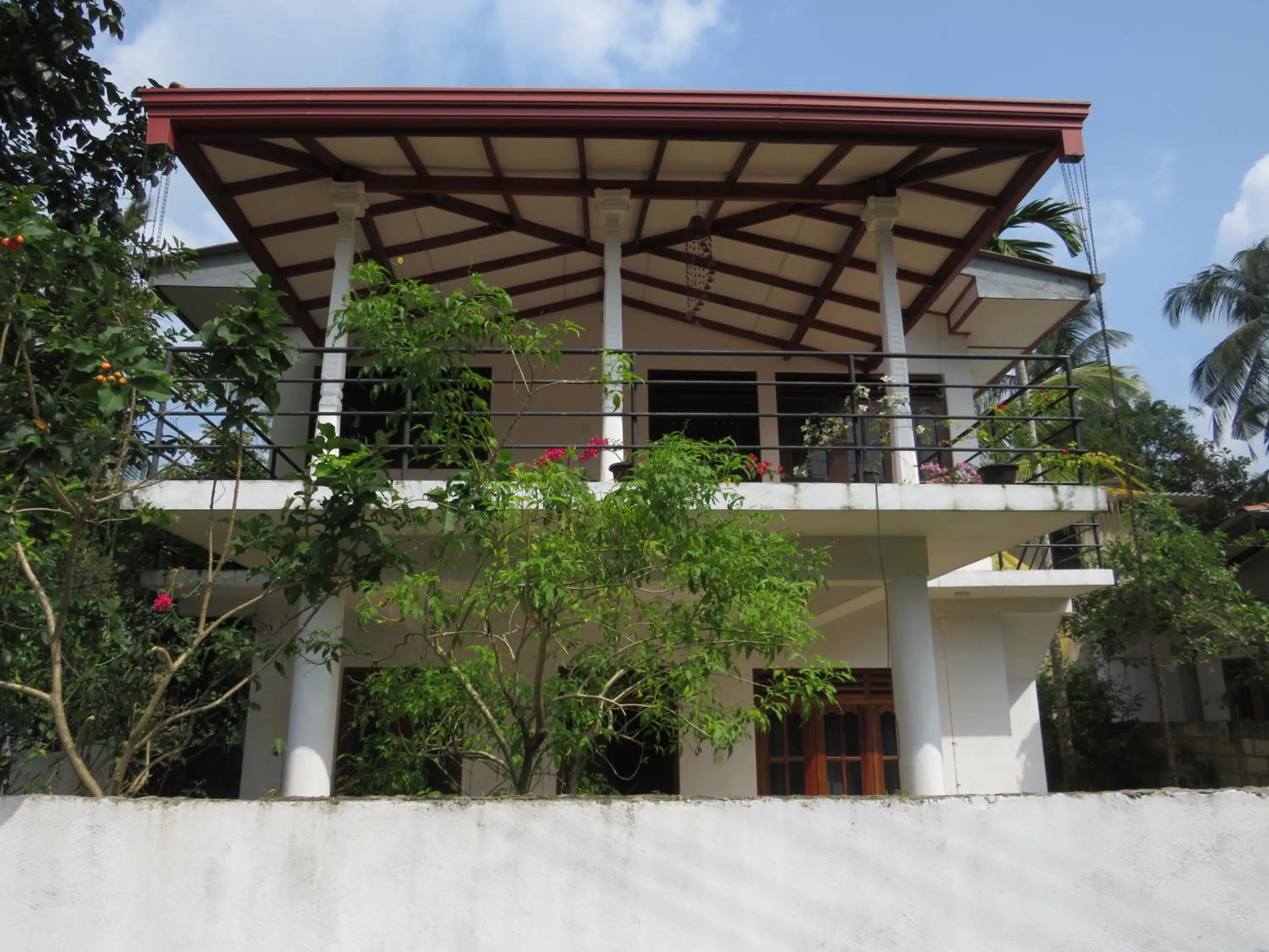 Facade/entrance, Property Building in Villa Ok